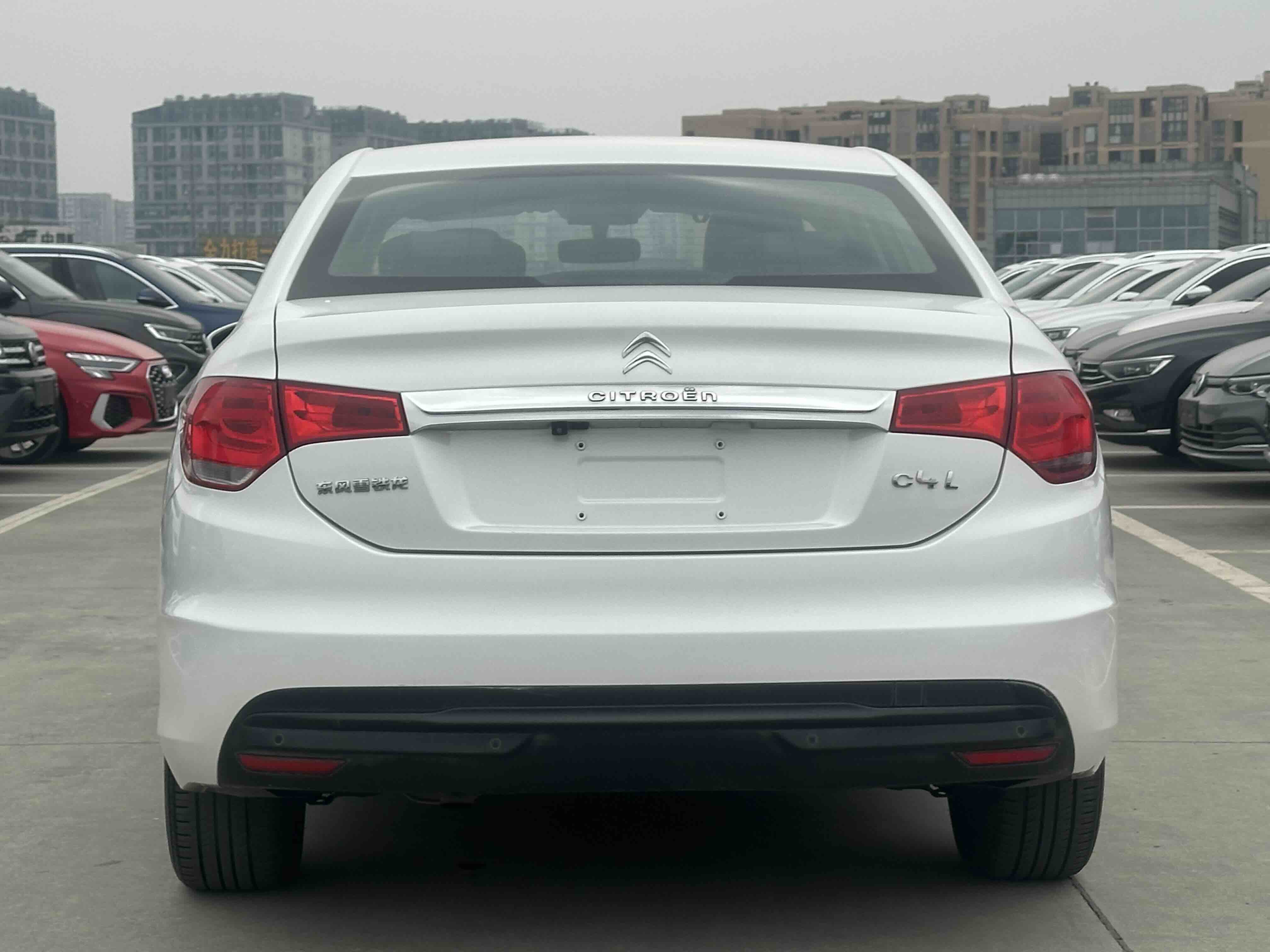 Citroen C4L 2015 car image #5