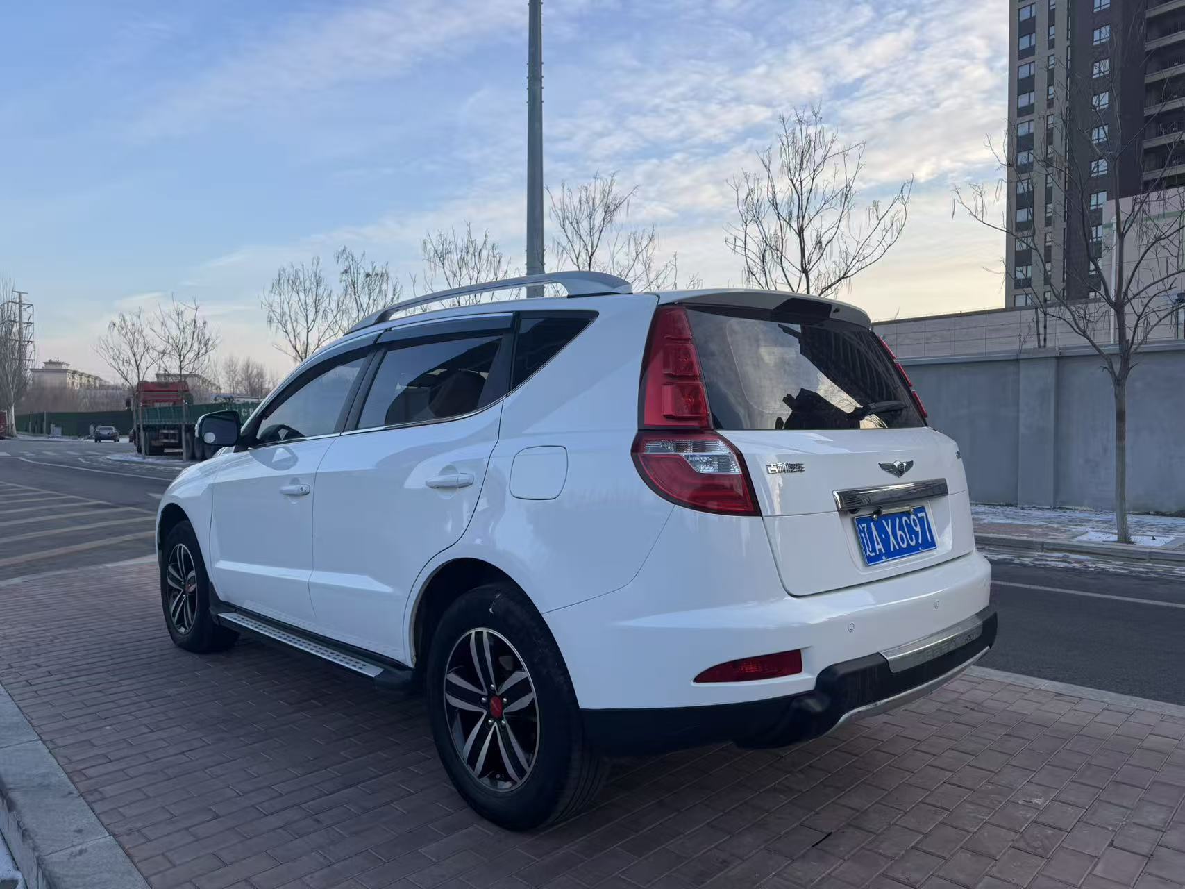 GEELY GX7 2015 car image #5