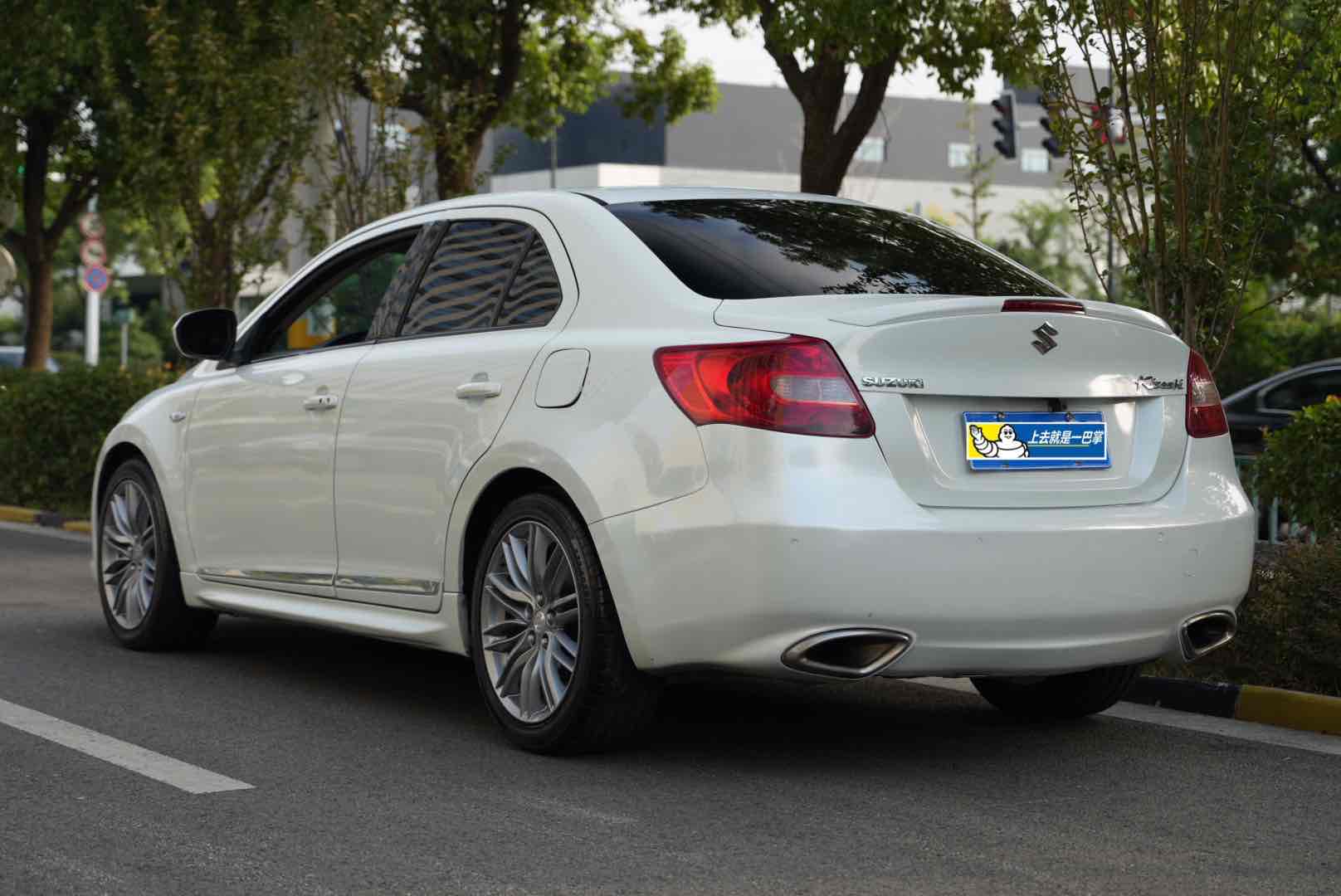 Suzuki Kizashi 2011 immagine di auto #5