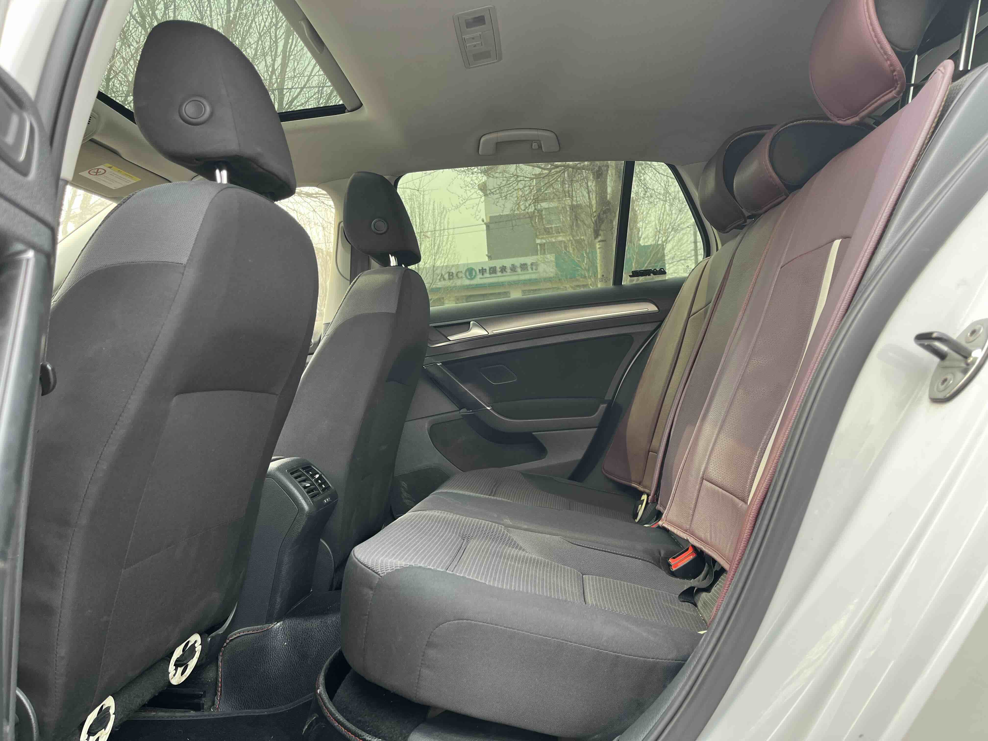 Volkswagen Golf 2014 car image #5