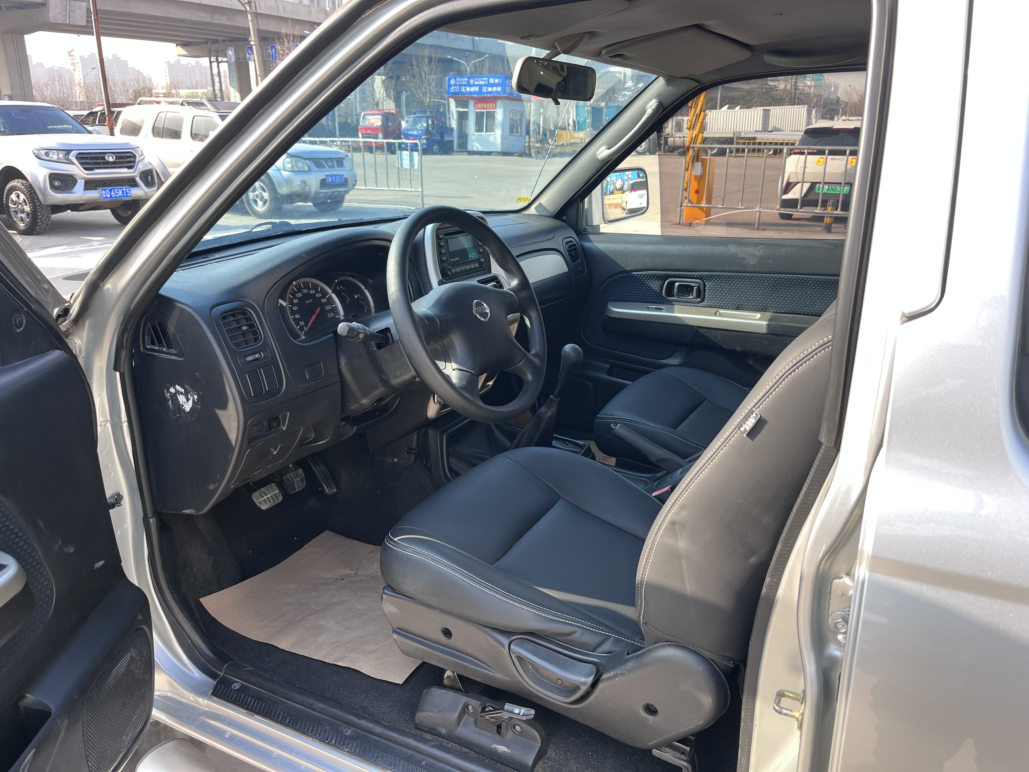 日产 日产帕拉丁 2015 汽车图片 #5