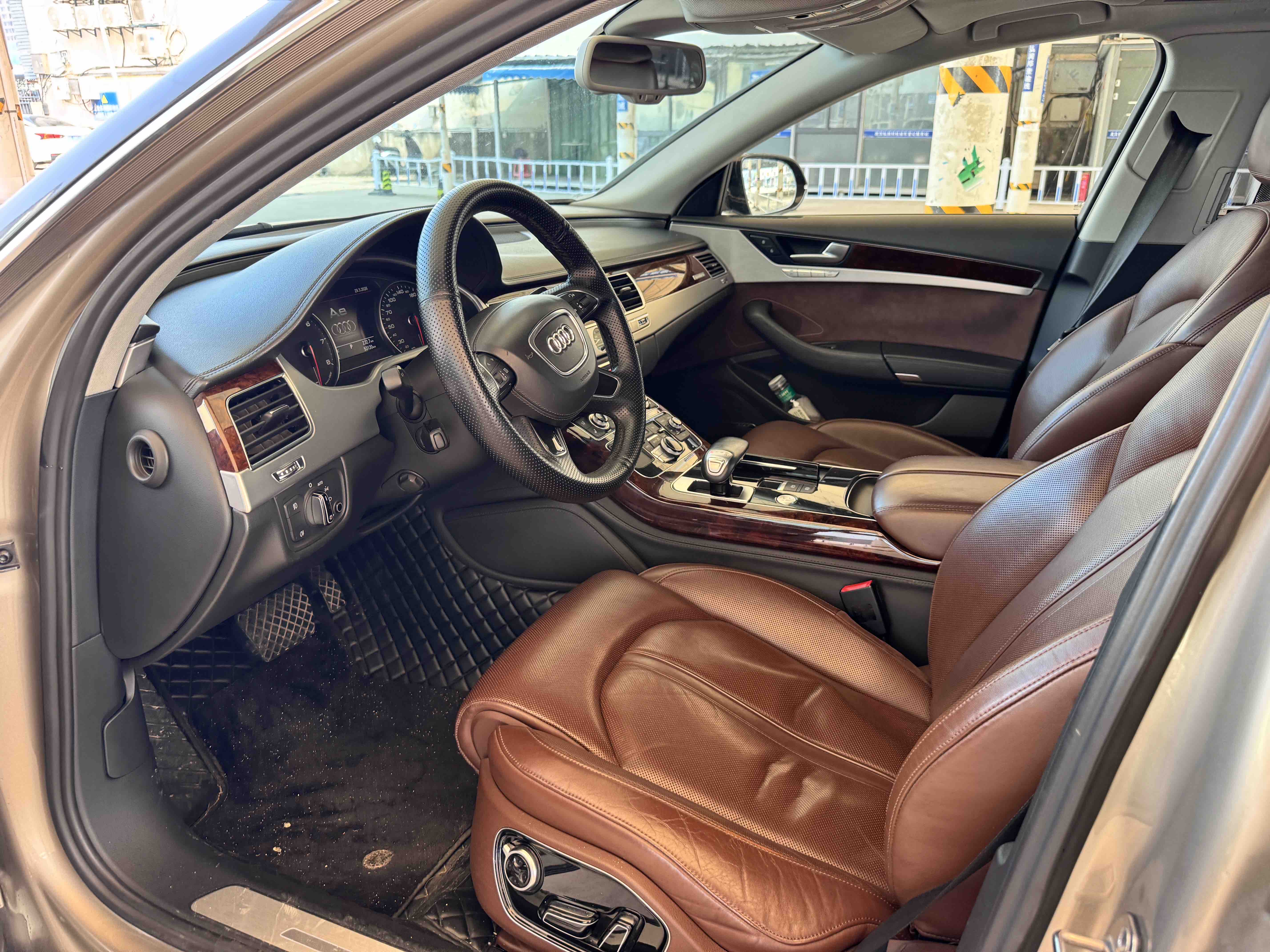 Audi A8 2013 imagem de carro #5