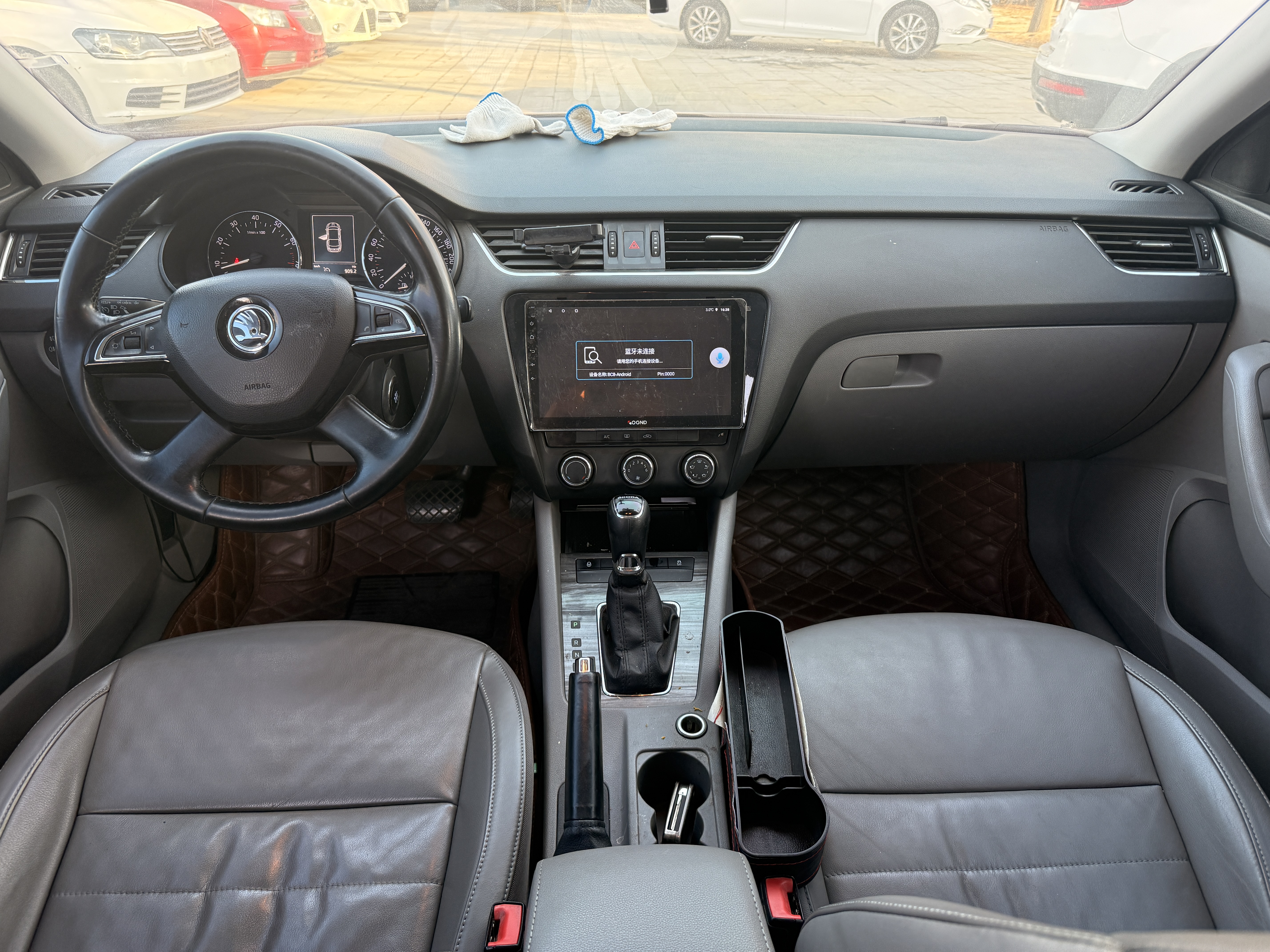 Skoda Octavia 2015 car image #5