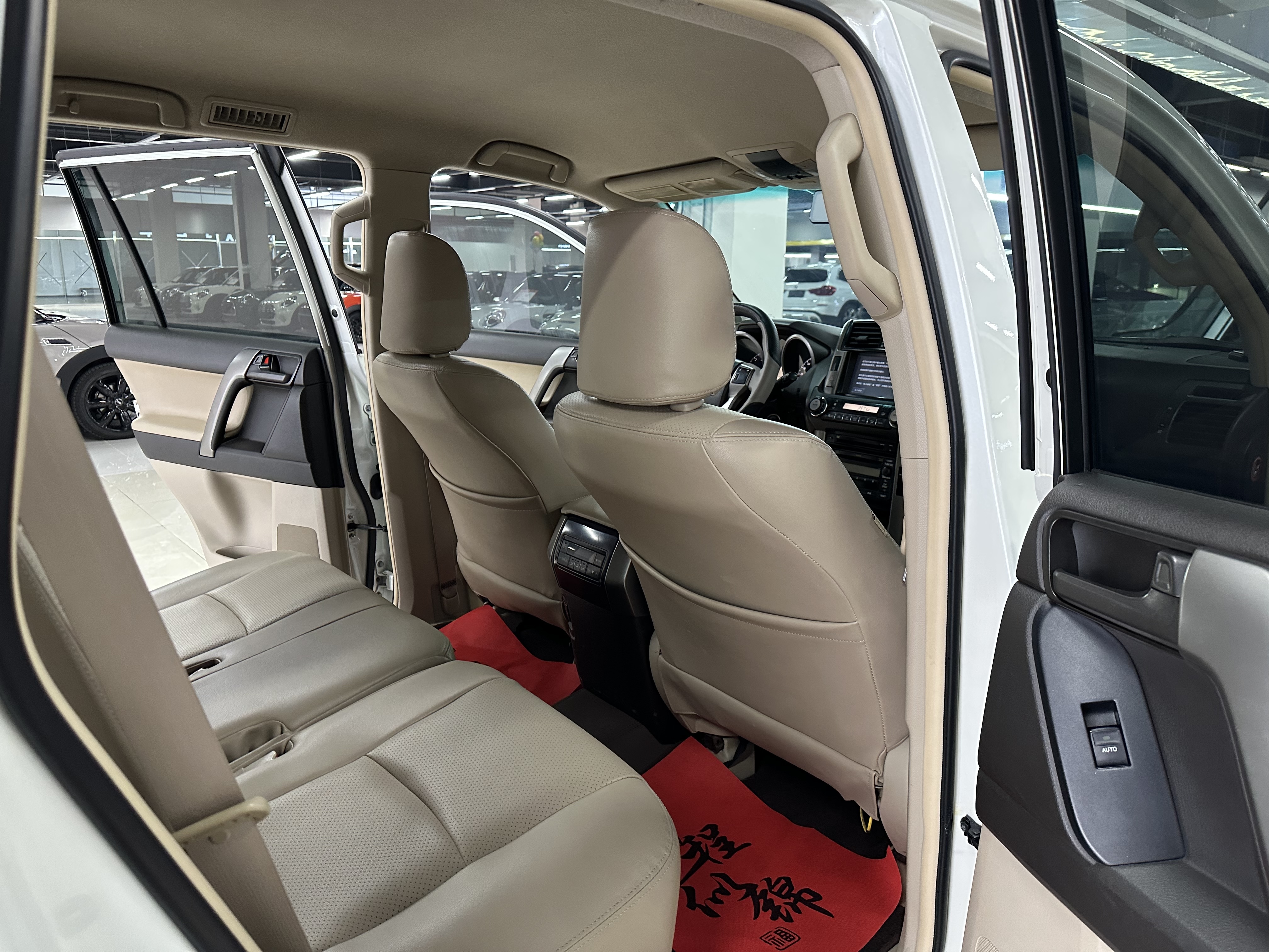 Toyota Prado (Imported) 2011 #5 Toyota Prado (Imported) 2011 car image #5