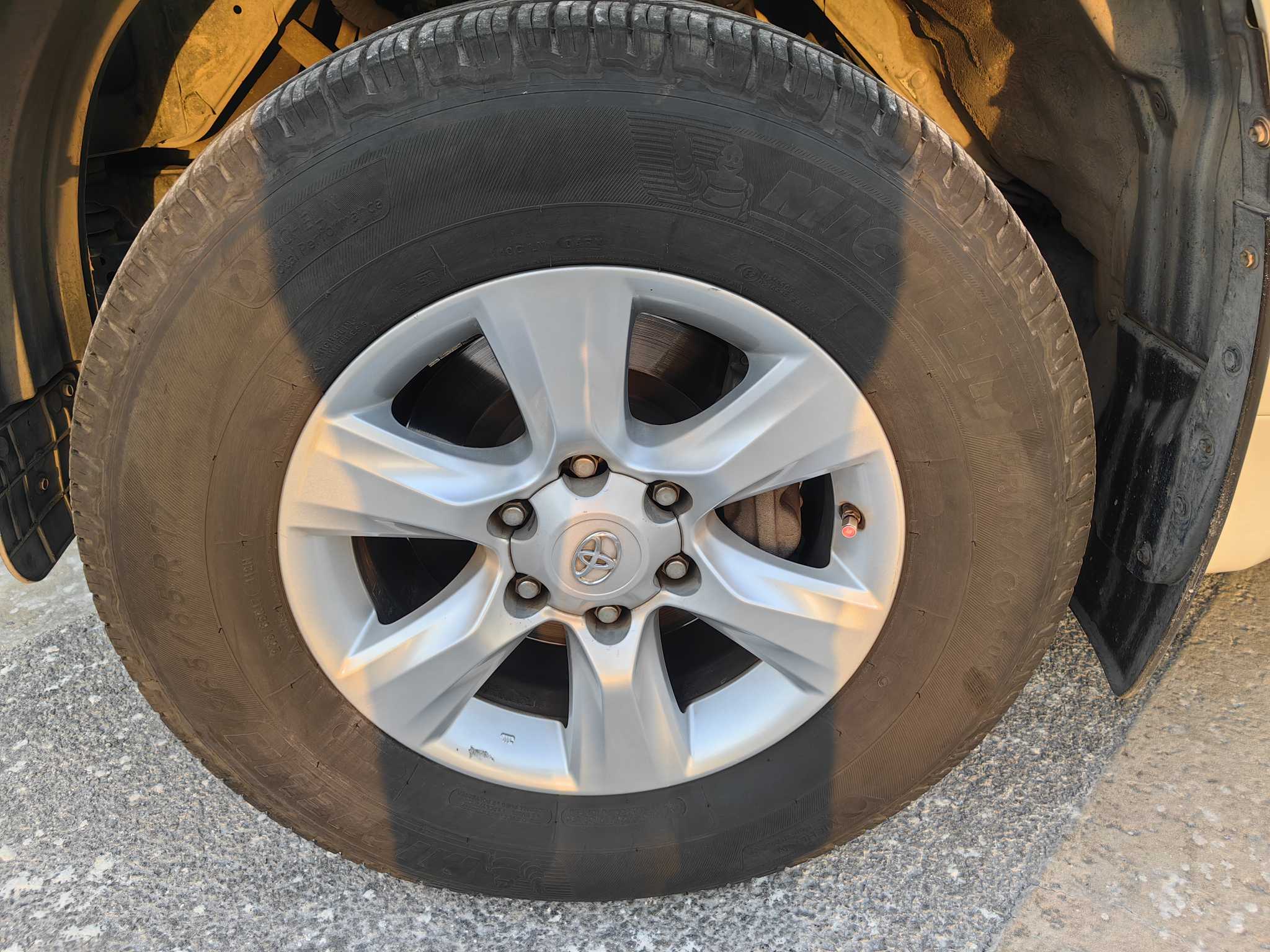 Toyota Prado (Imported) 2012 car image #5