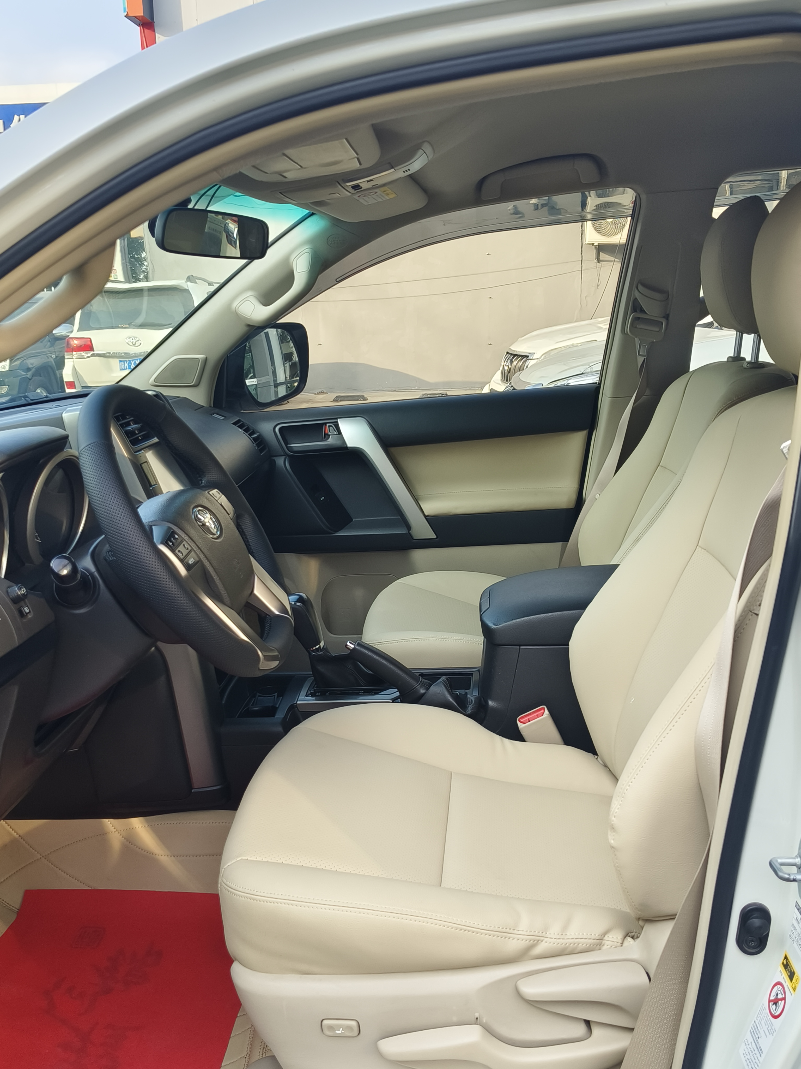 Toyota Prado (Imported) 2010 car image #5