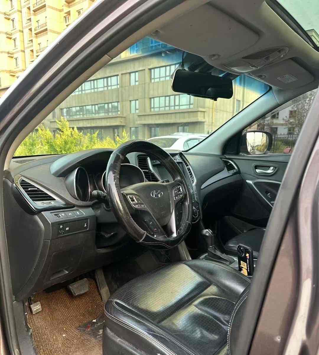 Hyundai Santa Fe (Imported) 2013 car image #5