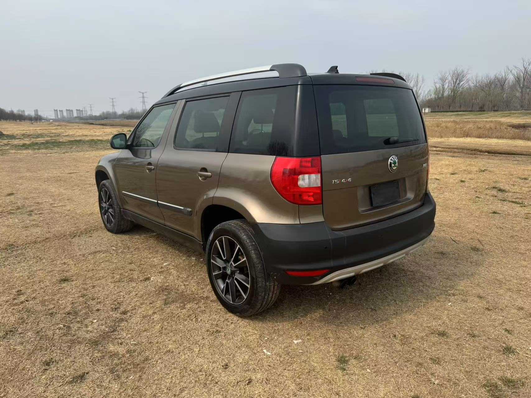 Skoda Yeti (Imported) 2015 car image #5