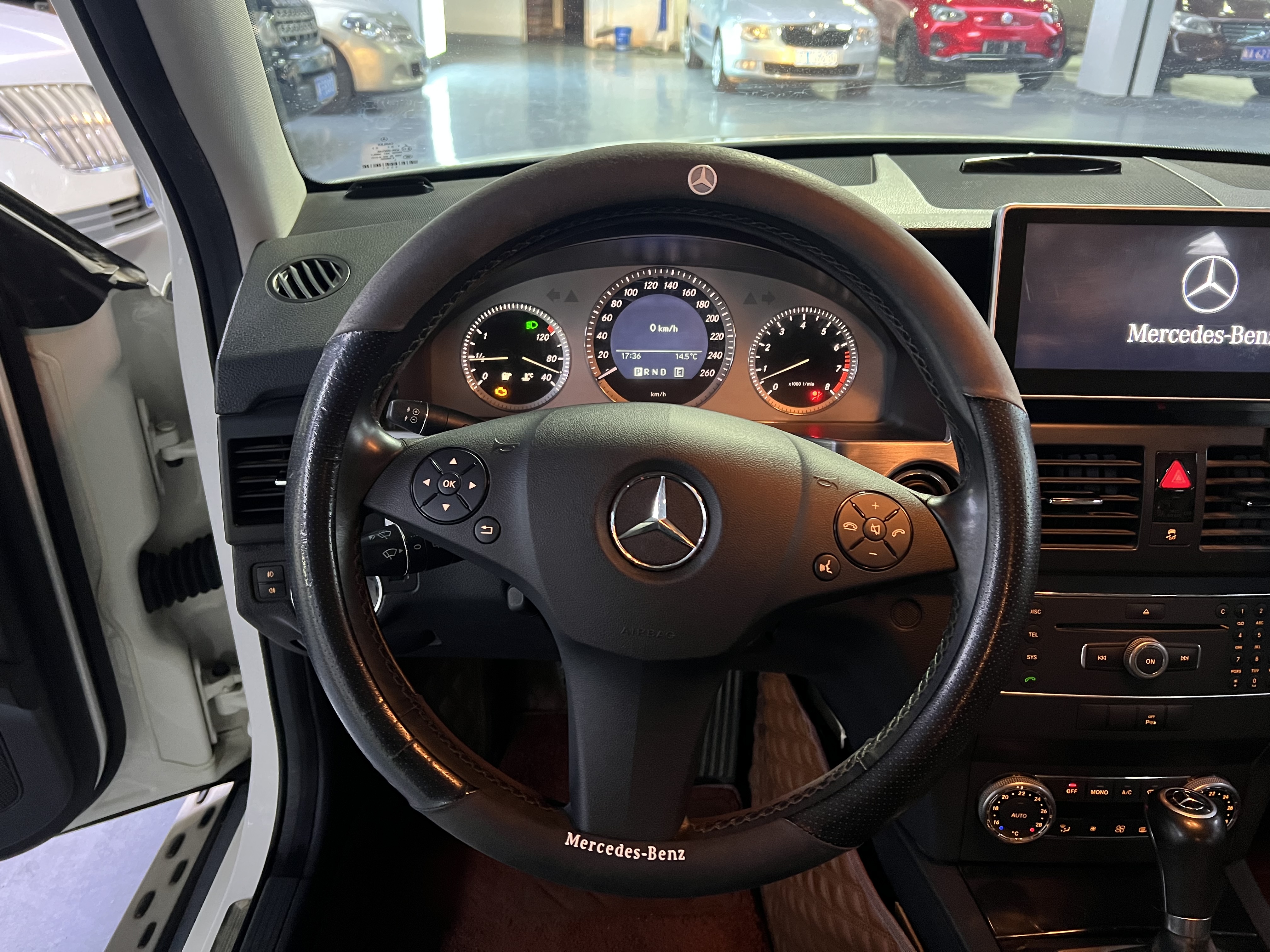 Mercedes-Benz GLK Class (Imported) 2012 immagine di auto #5