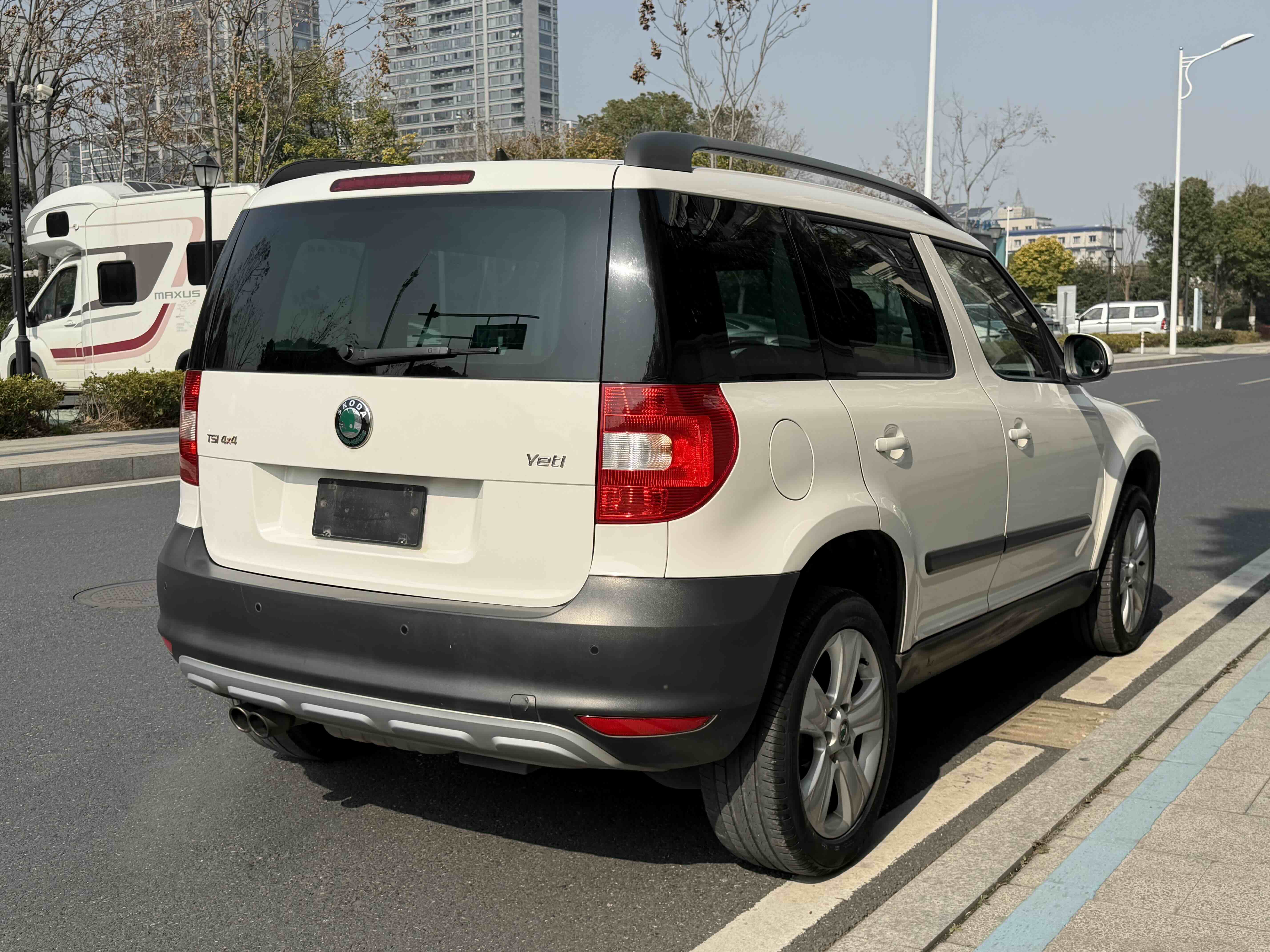 Skoda Yeti (Imported) 2014 car image #5
