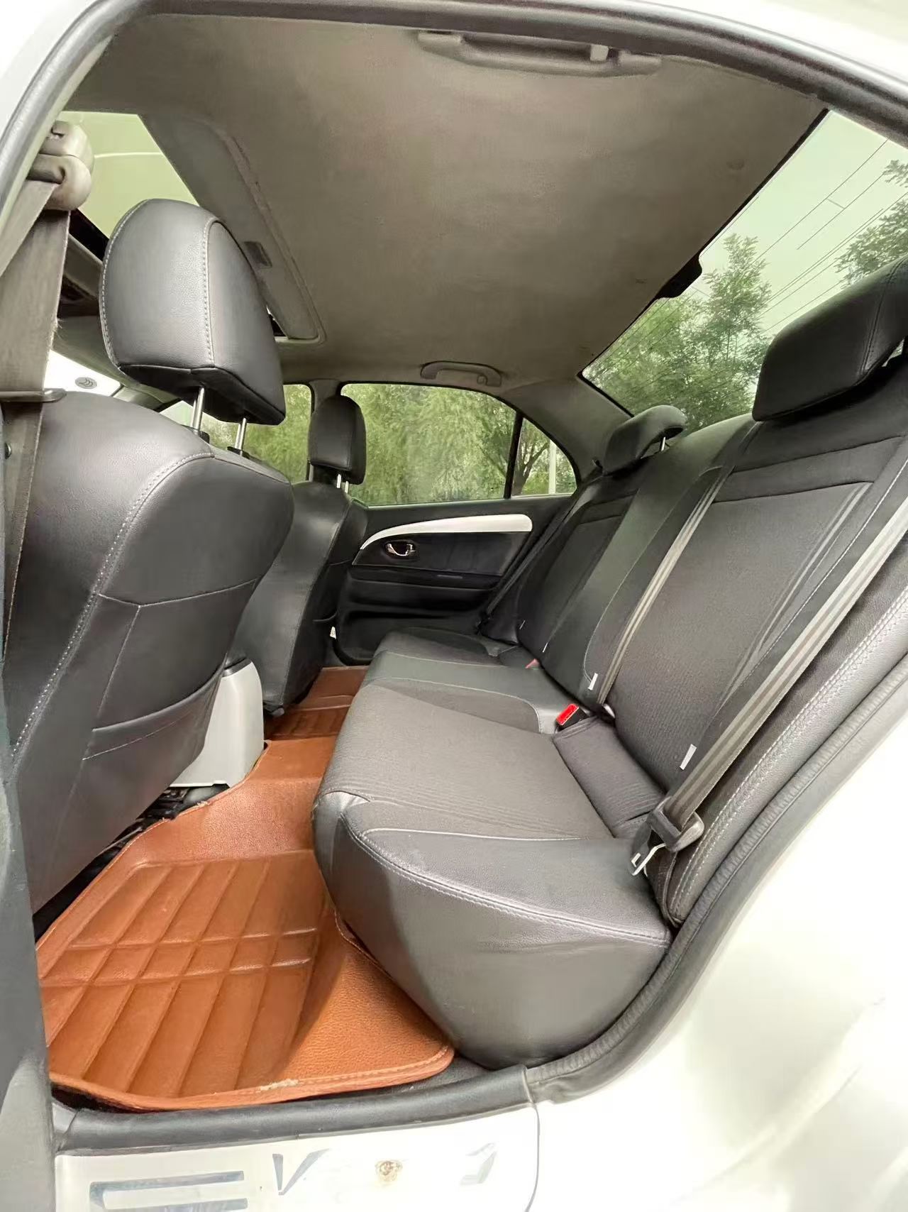 Soueast V3 Lingyue 2015 car image #5