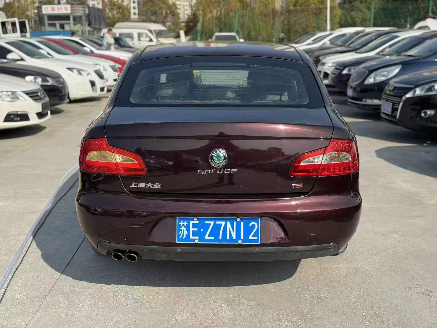 Skoda Superb 2012 car image #5