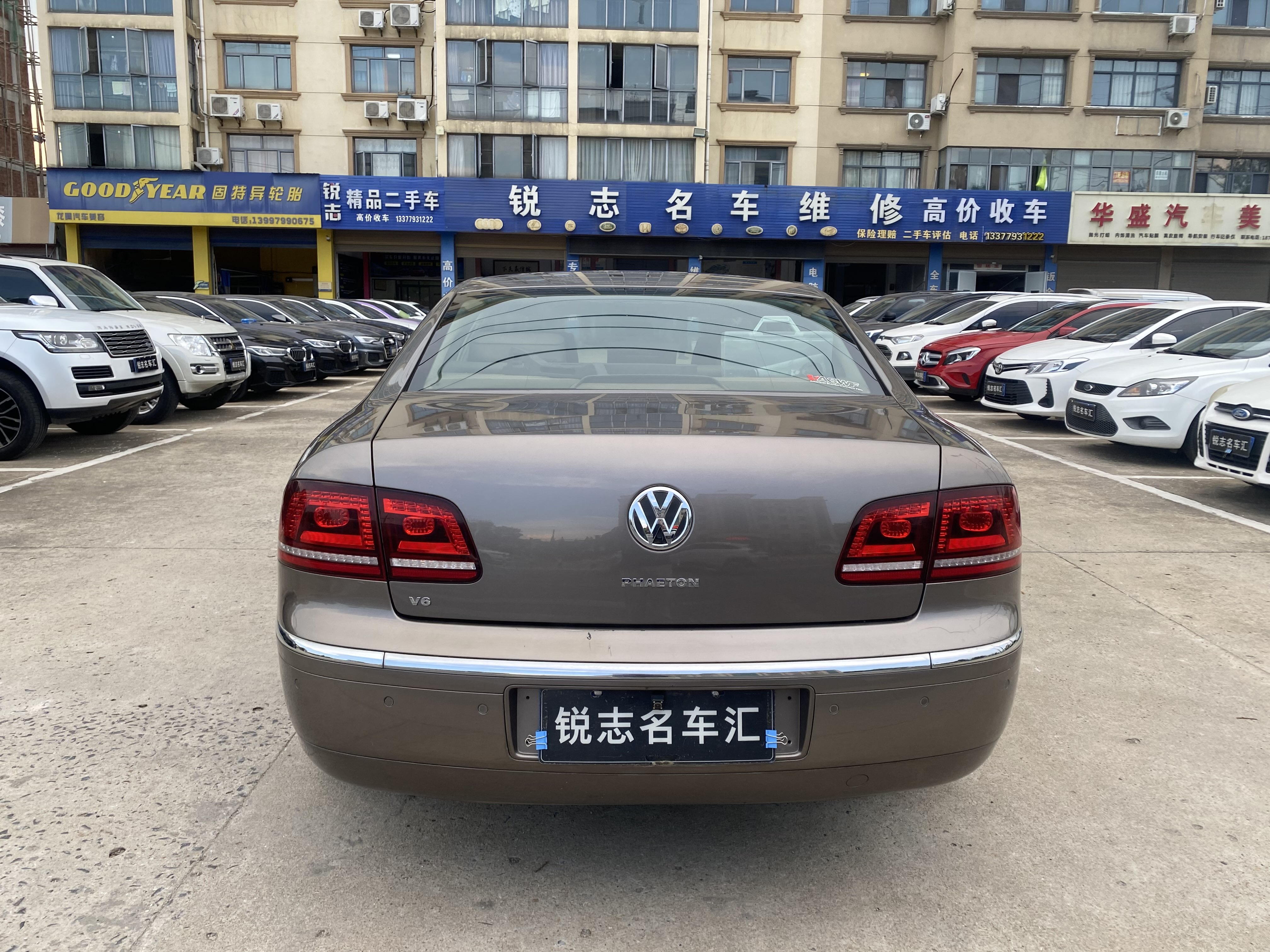 Volkswagen Pheaton 2013 immagine di auto #5