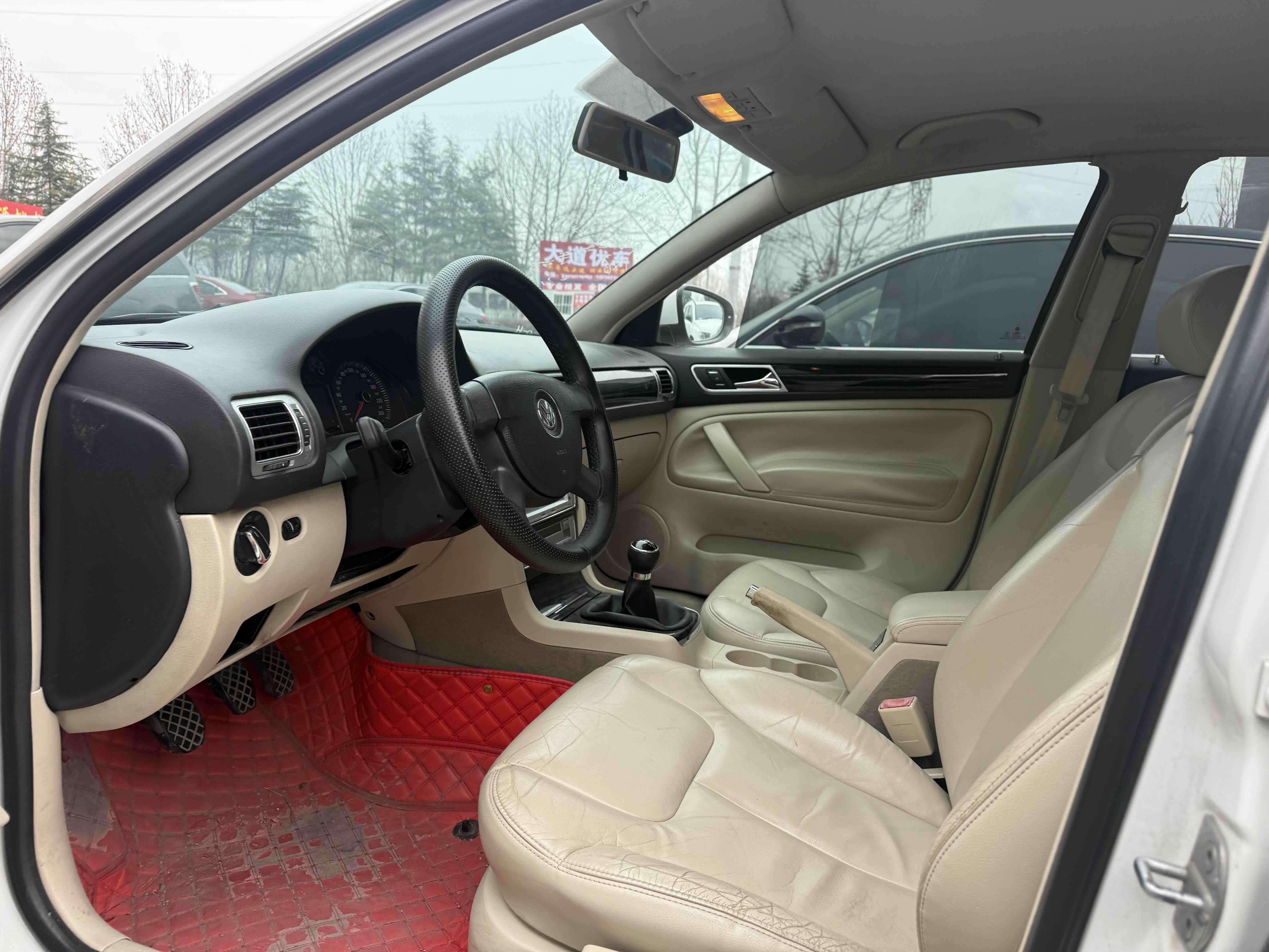 Volkswagen Passat Lingyu 2012 car image #5