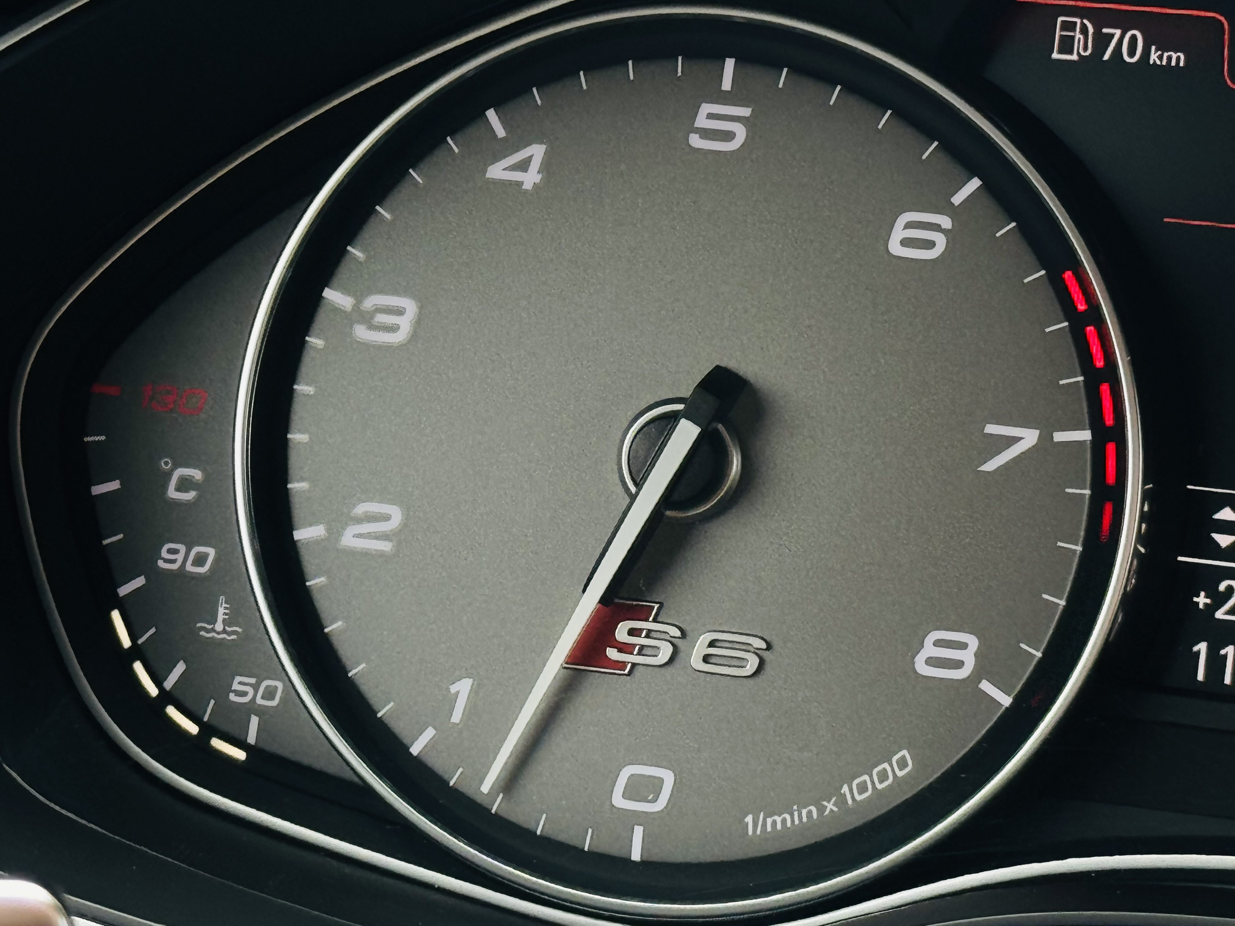 Audi S6 2013 car image #5