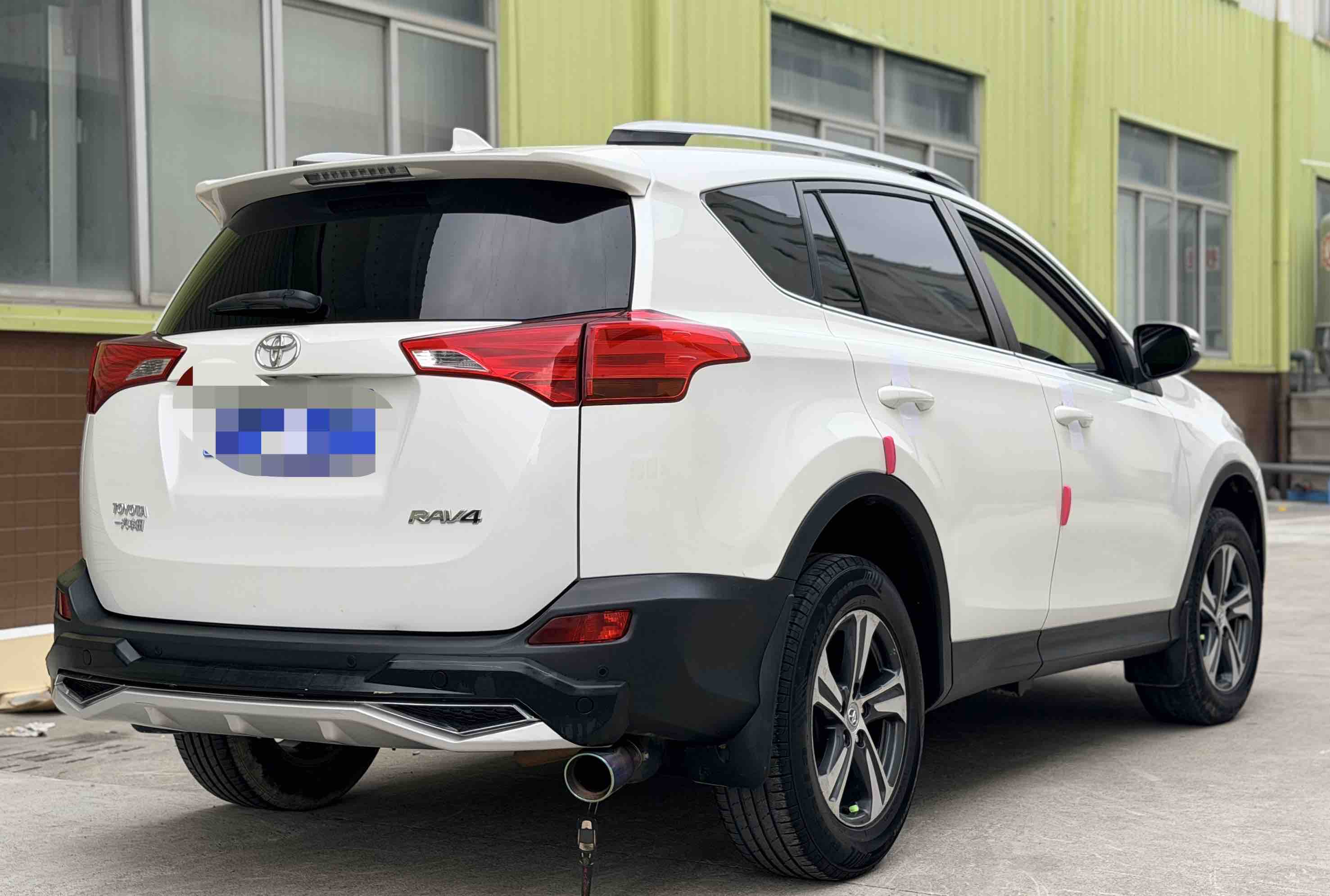 Toyota RAV4 2015 car image #5