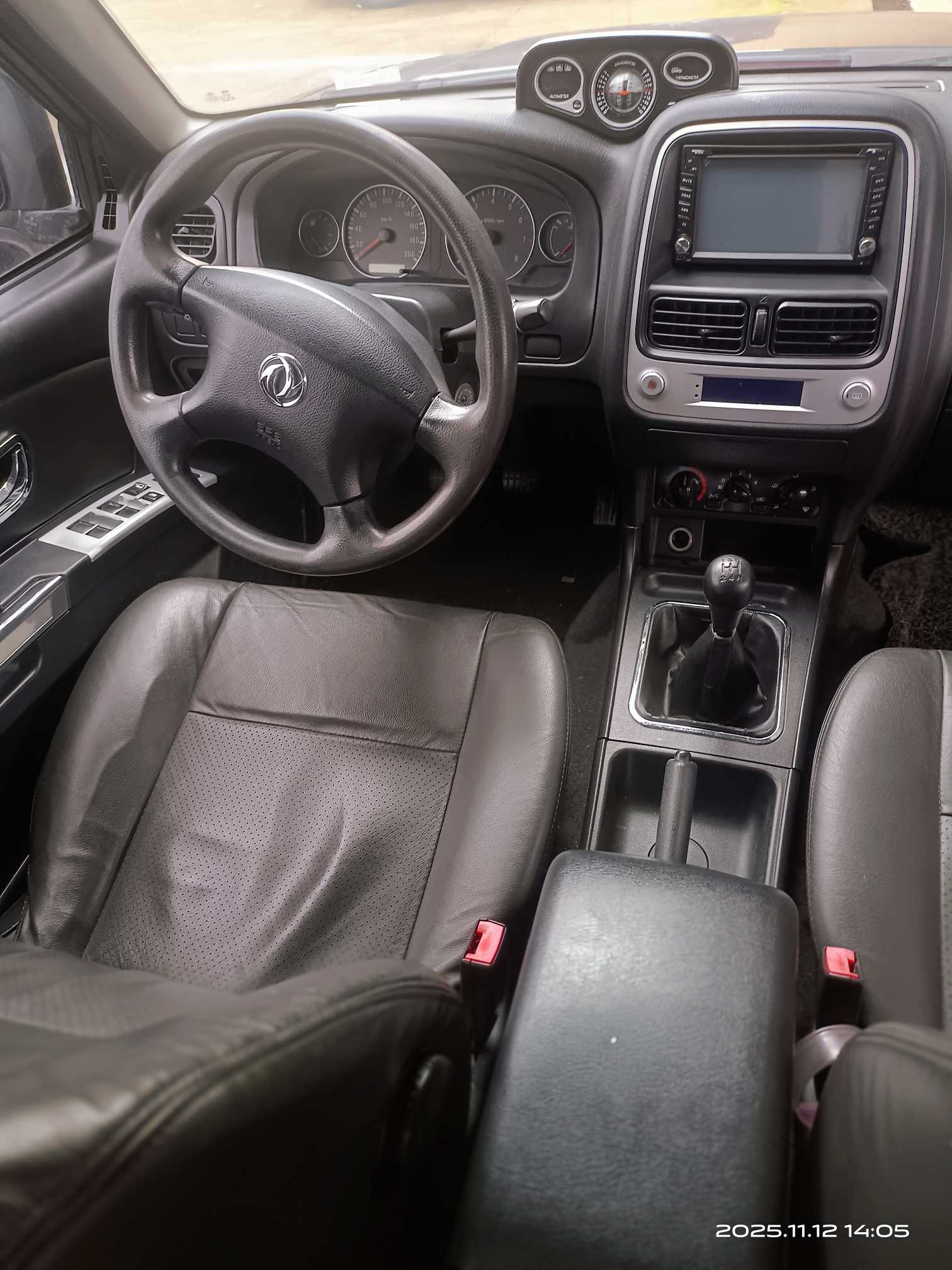 日产 日产帕拉丁 2013 汽车图片 #5