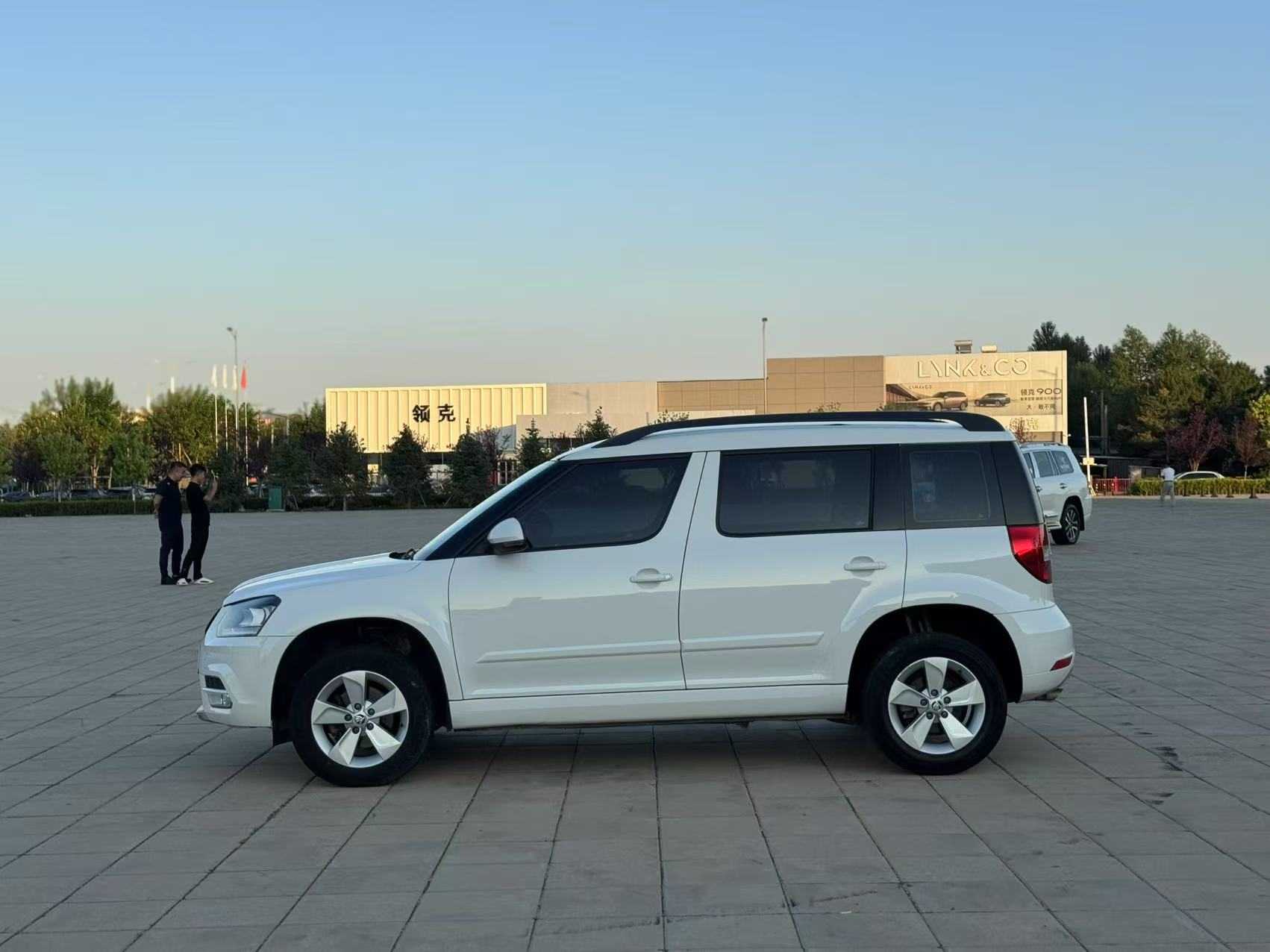 Skoda Yeti 2015 car image #5