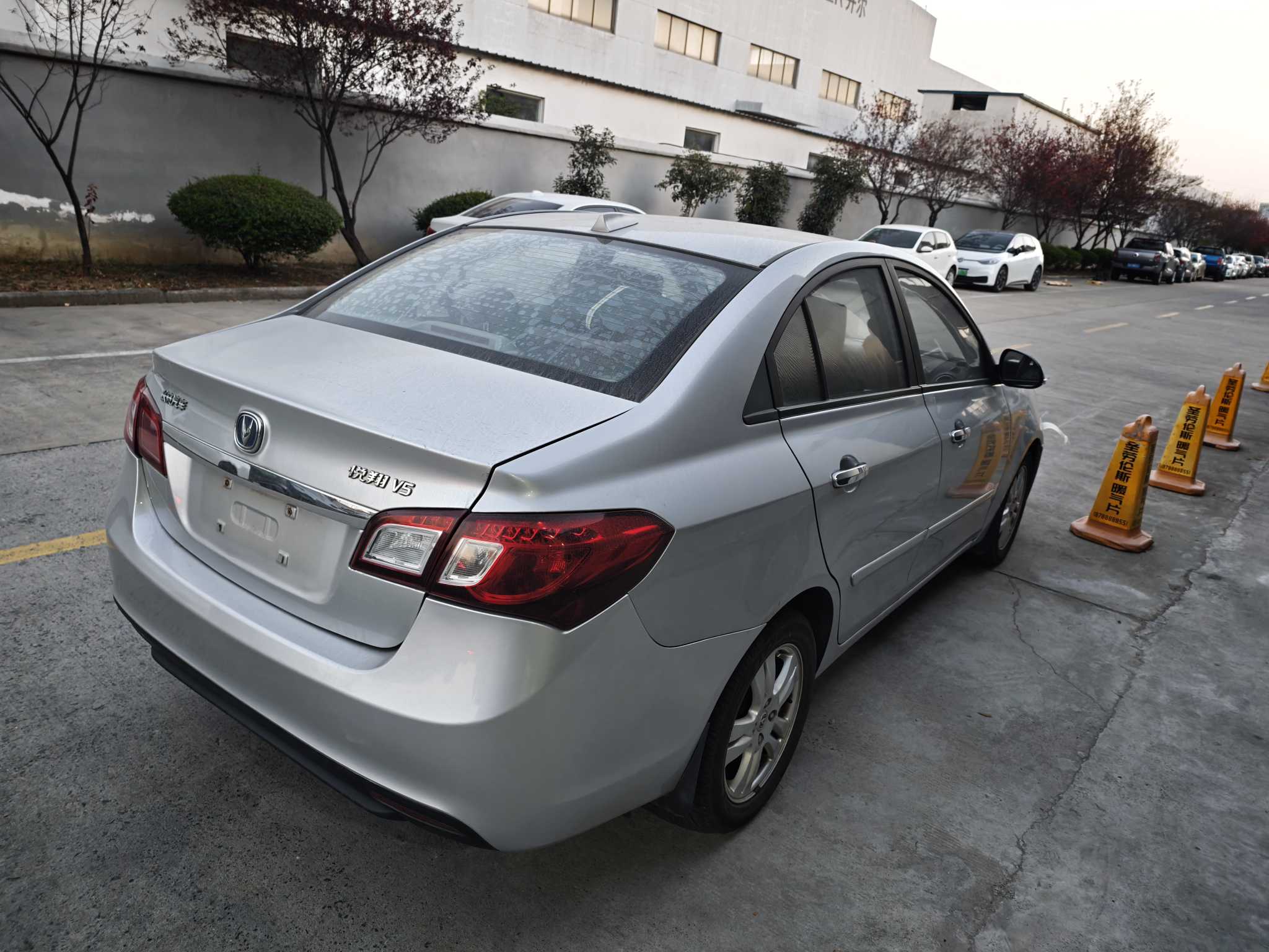 Changan Alsvin V5 2014 car image #5