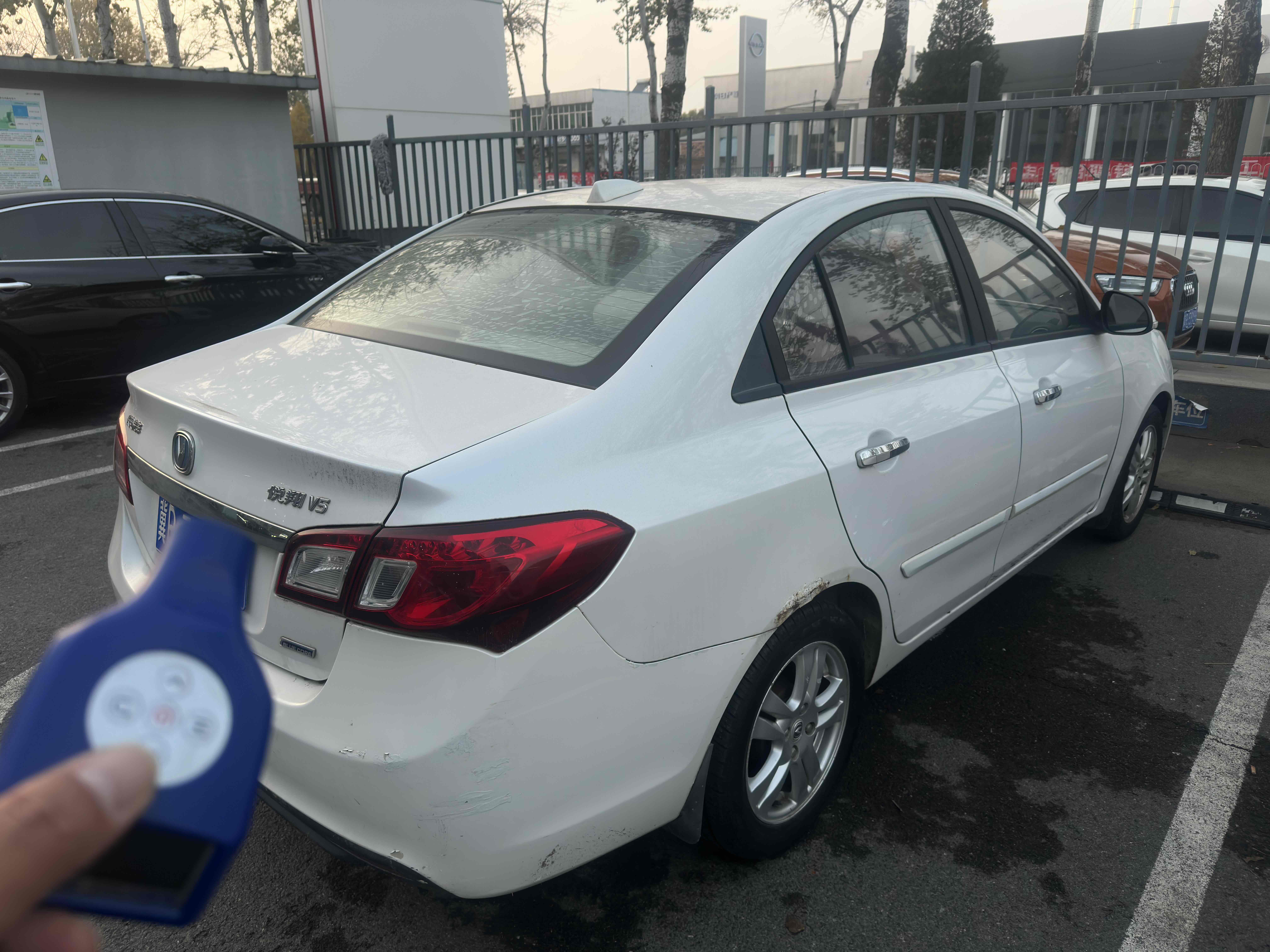 Changan Alsvin V5 2014 #5 Changan Alsvin V5 2014 car image #5