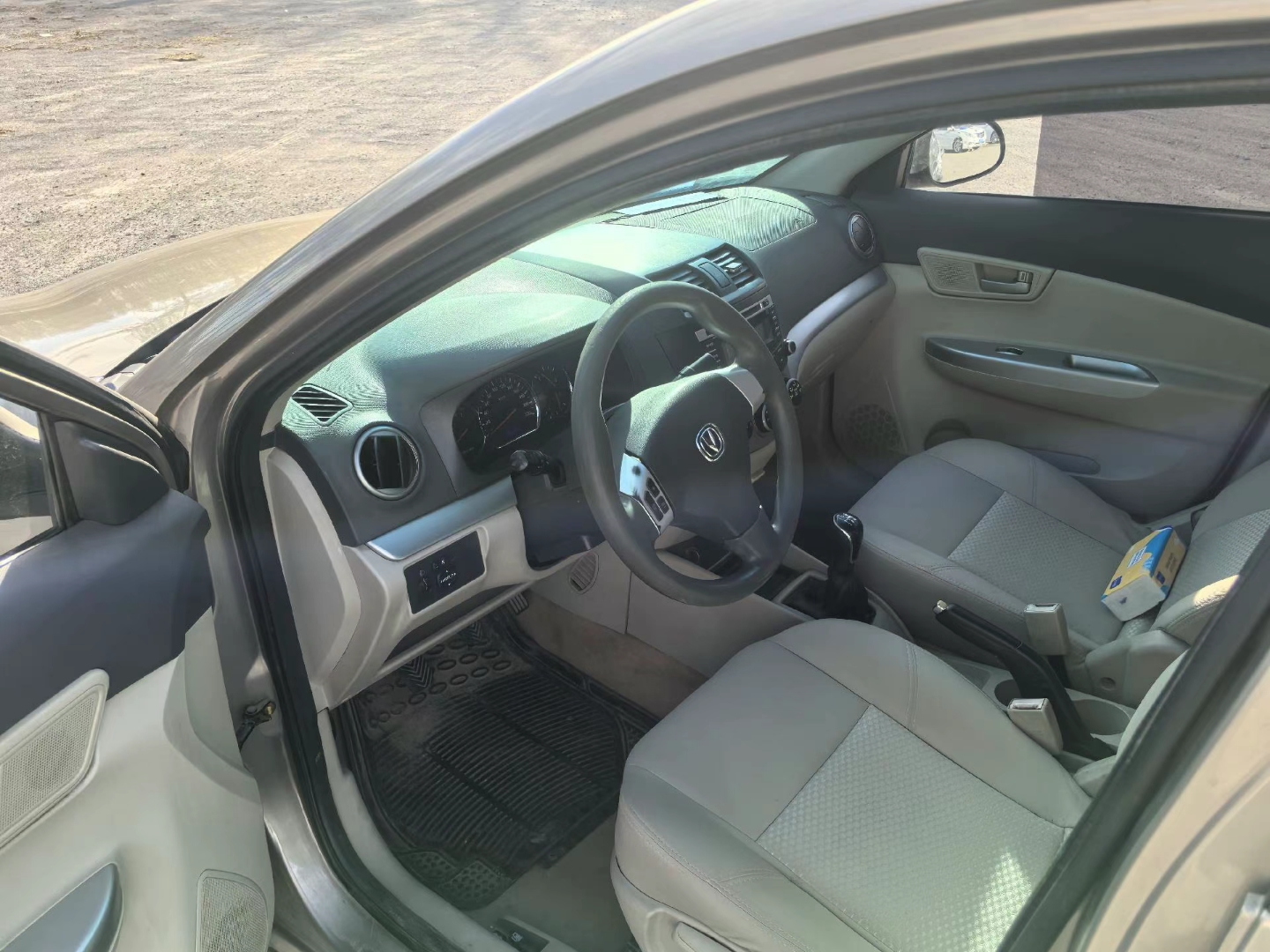 Changan Alsvin V5 2014 car image #5