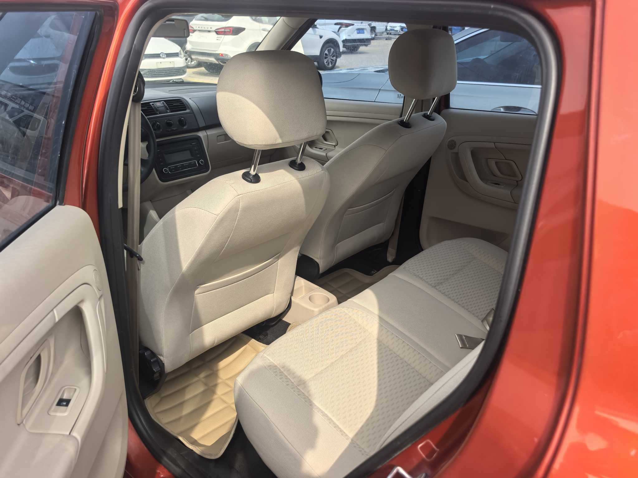 Skoda Fabia 2015 immagine di auto #5