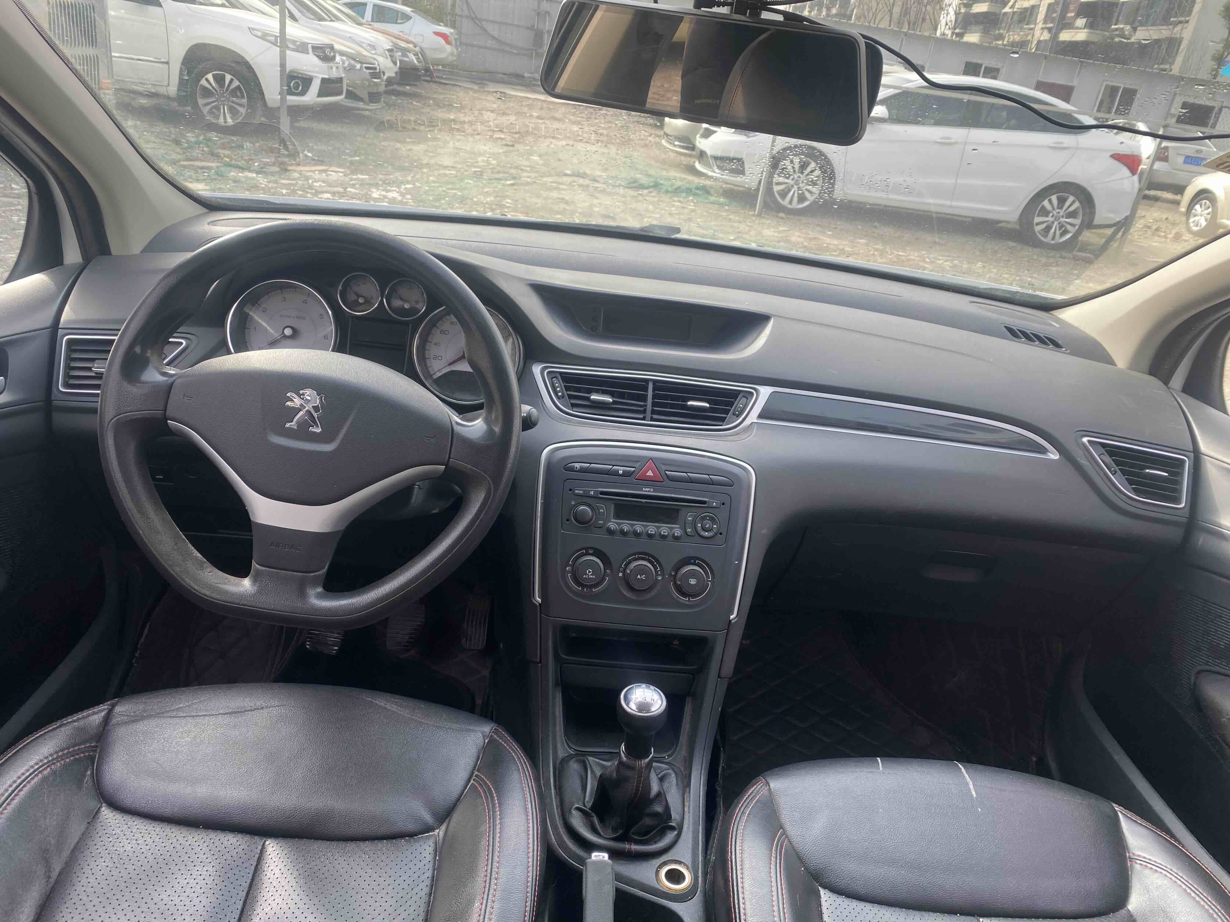 Peugeot 308 2014 car image #5