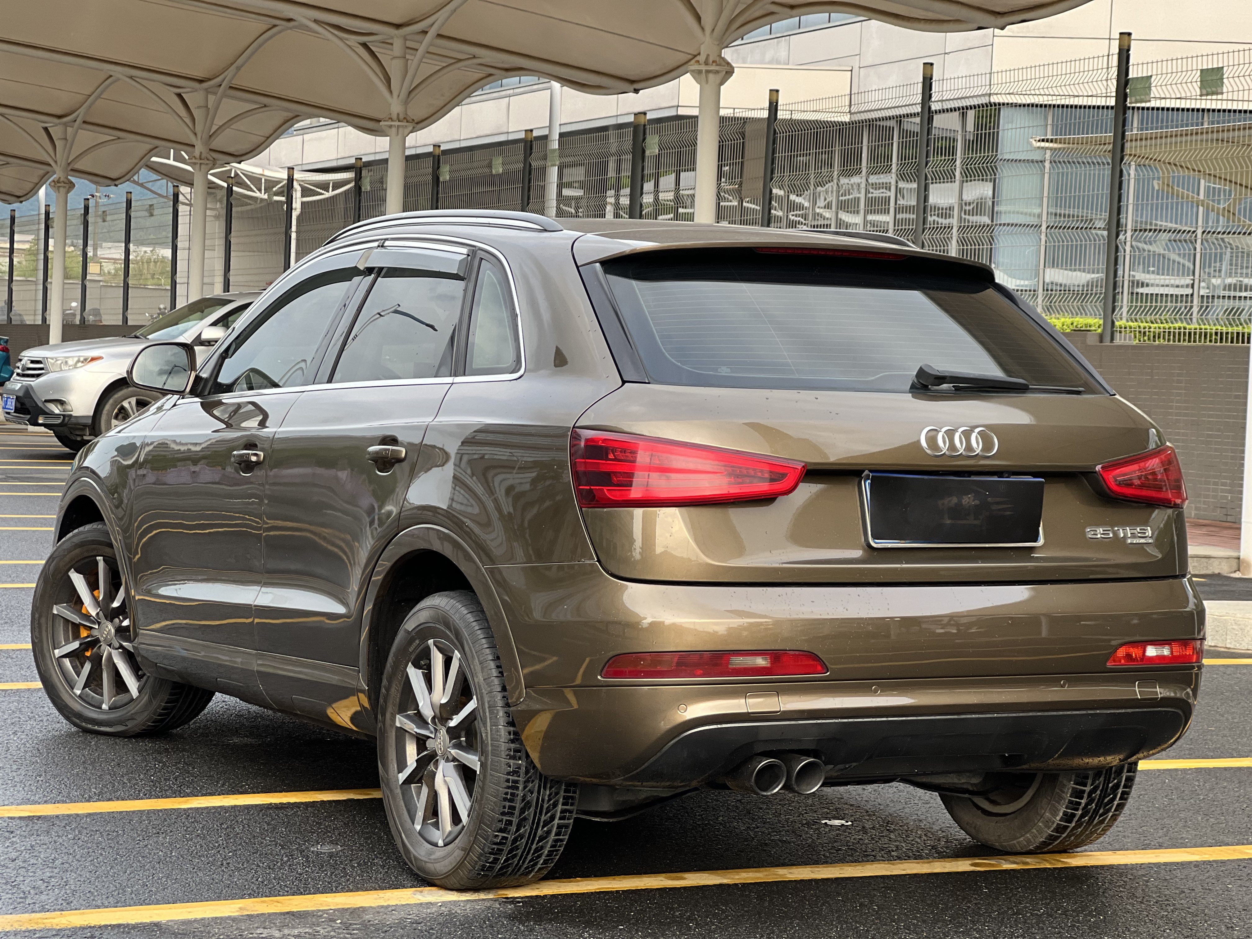 Audi Q3 (Imported) 2013 car image #5