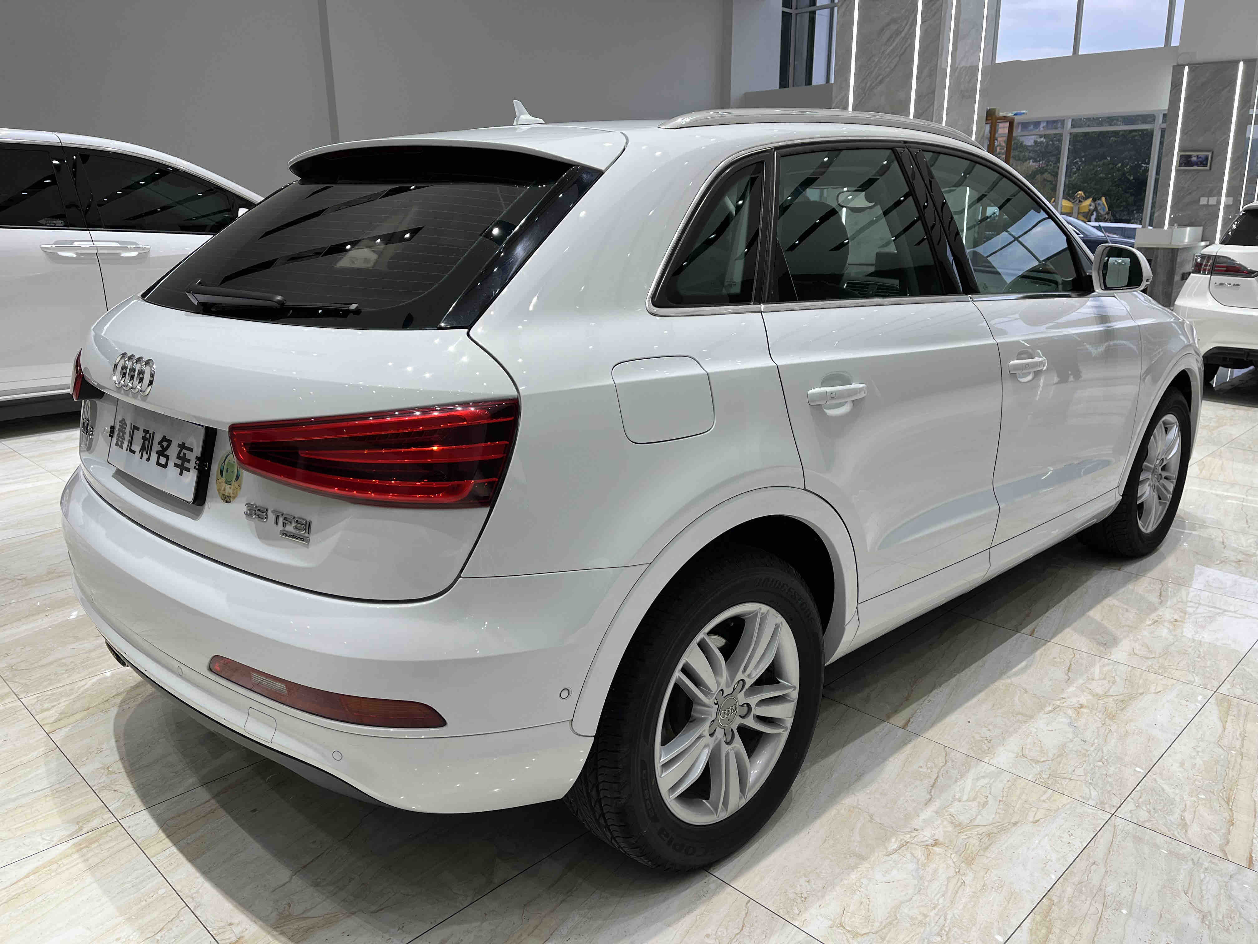 Audi Q3 (Imported) 2012 car image #5