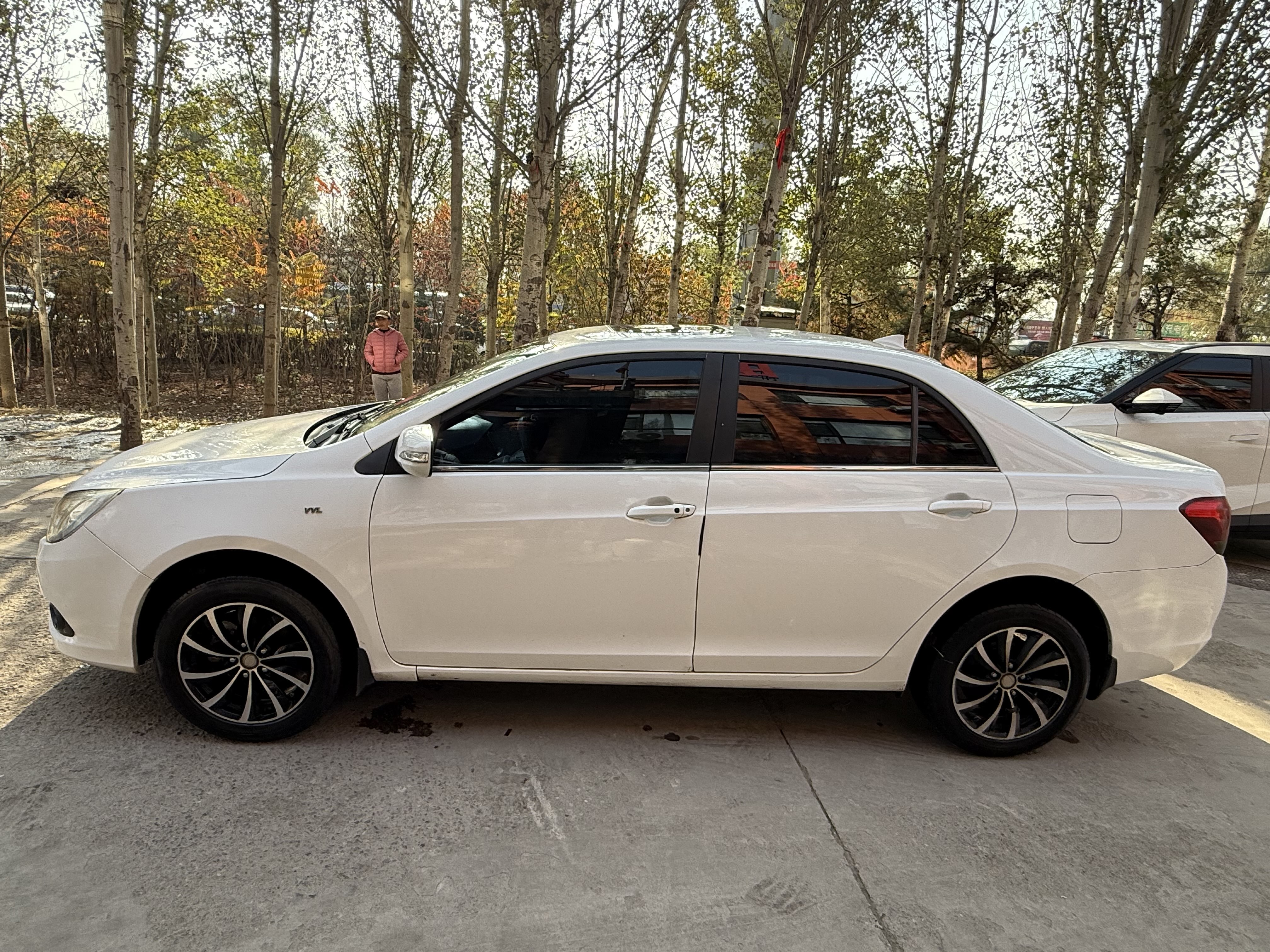 BYD SuRui 2014 car image #5