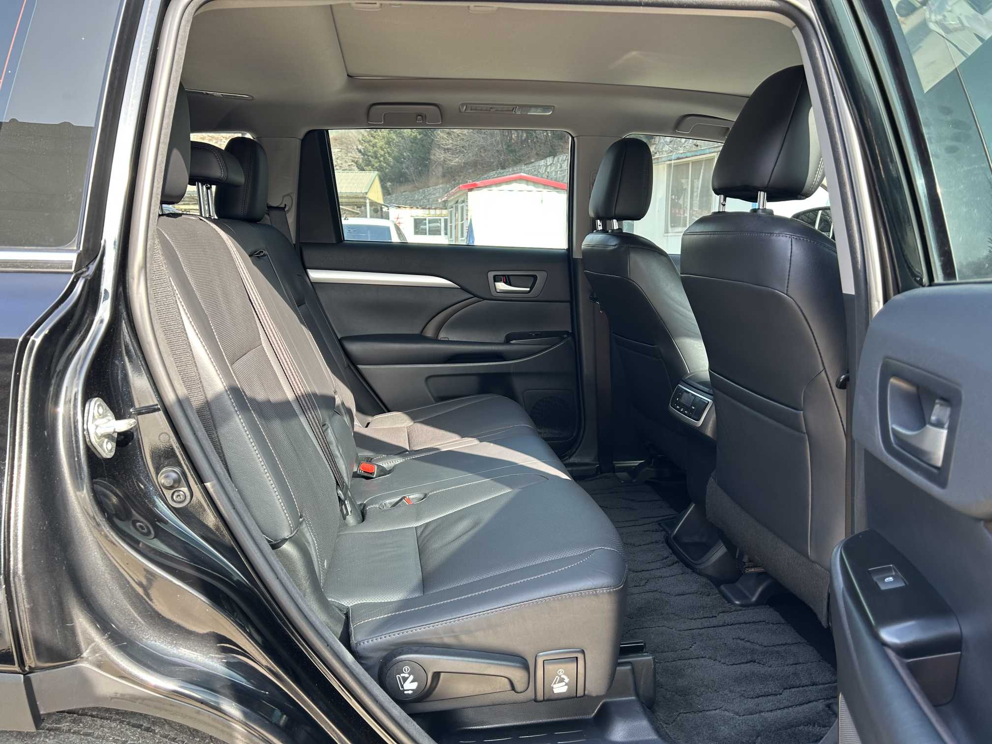 Toyota Highlander 2017 #5 Toyota Highlander 2017 car image #5