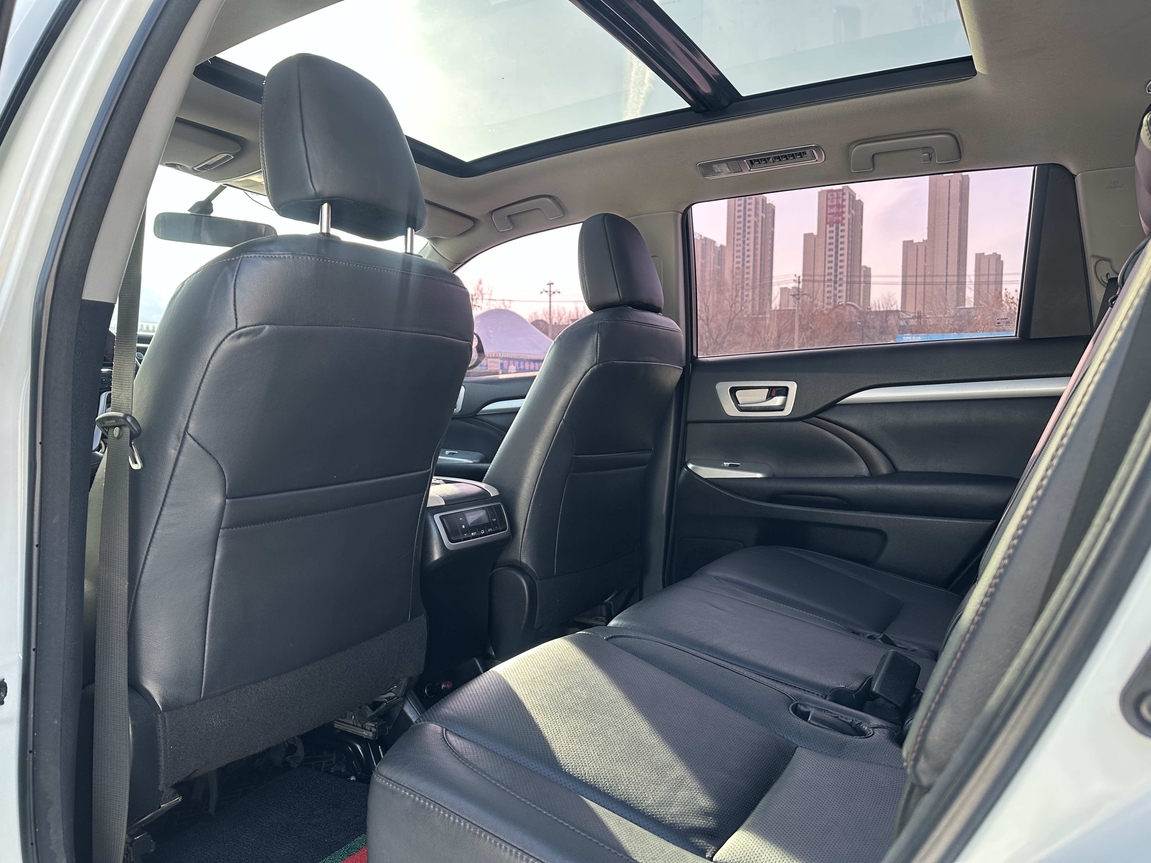Toyota Highlander 2017 car image #5