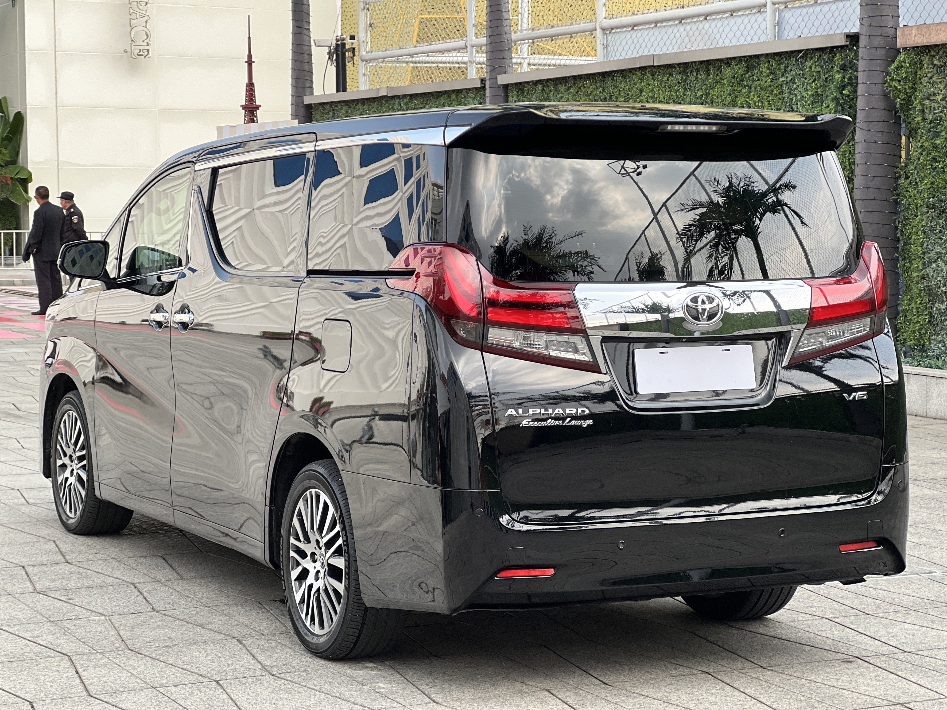 Toyota Alphard 2017 car image #5