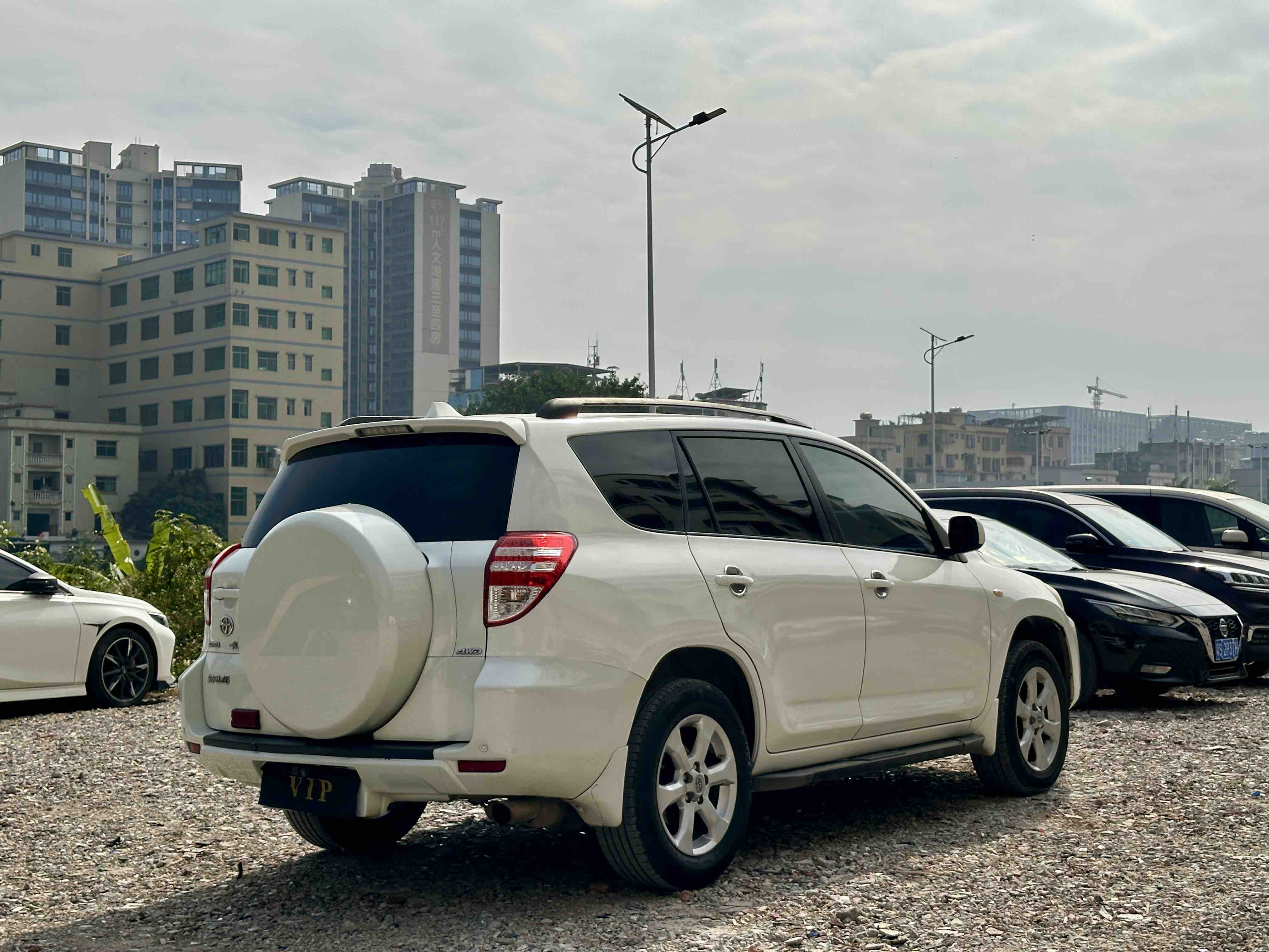 Toyota RAV4 2010 car image #5