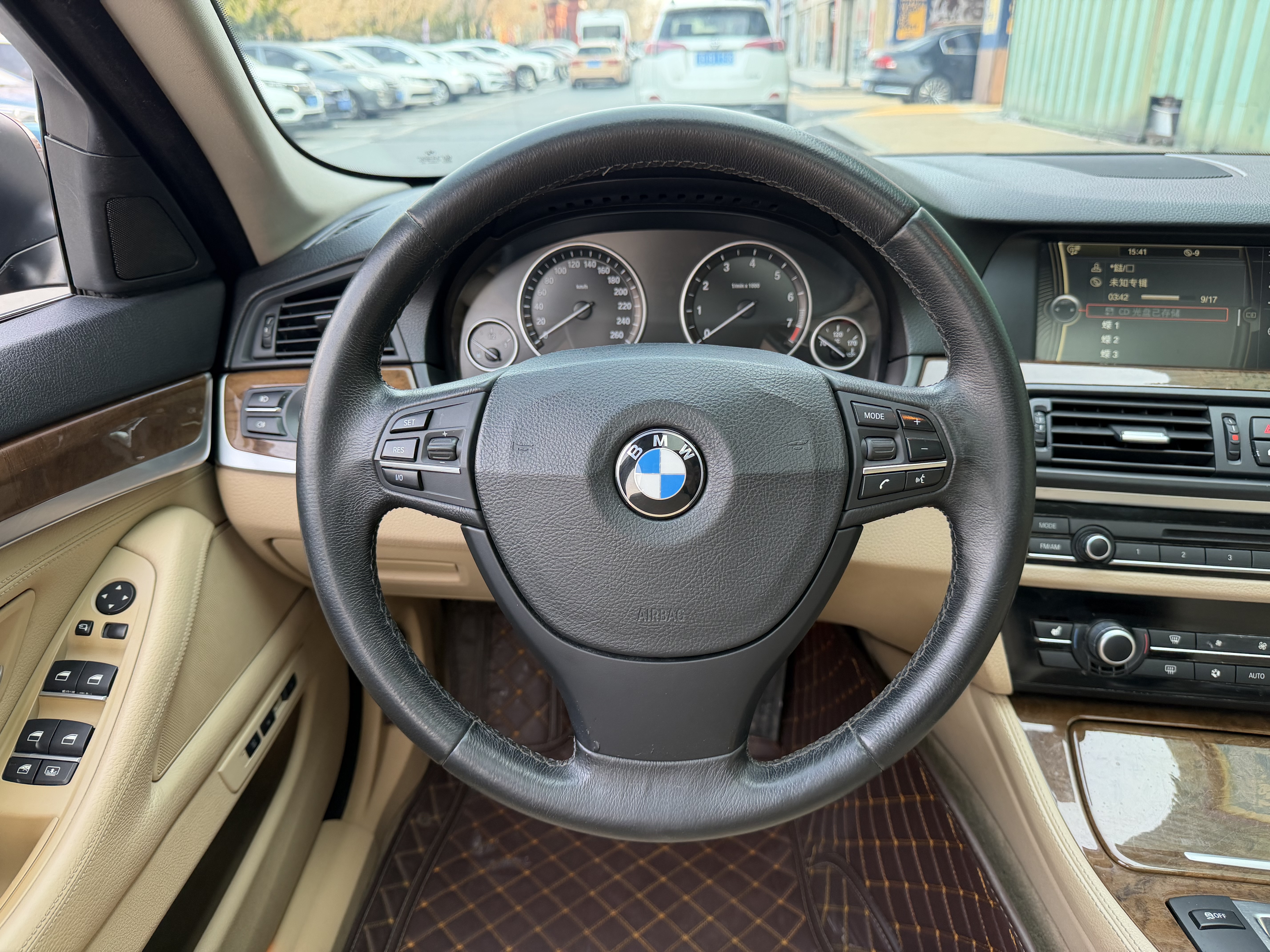 BMW 5 Series 2011 car image #5