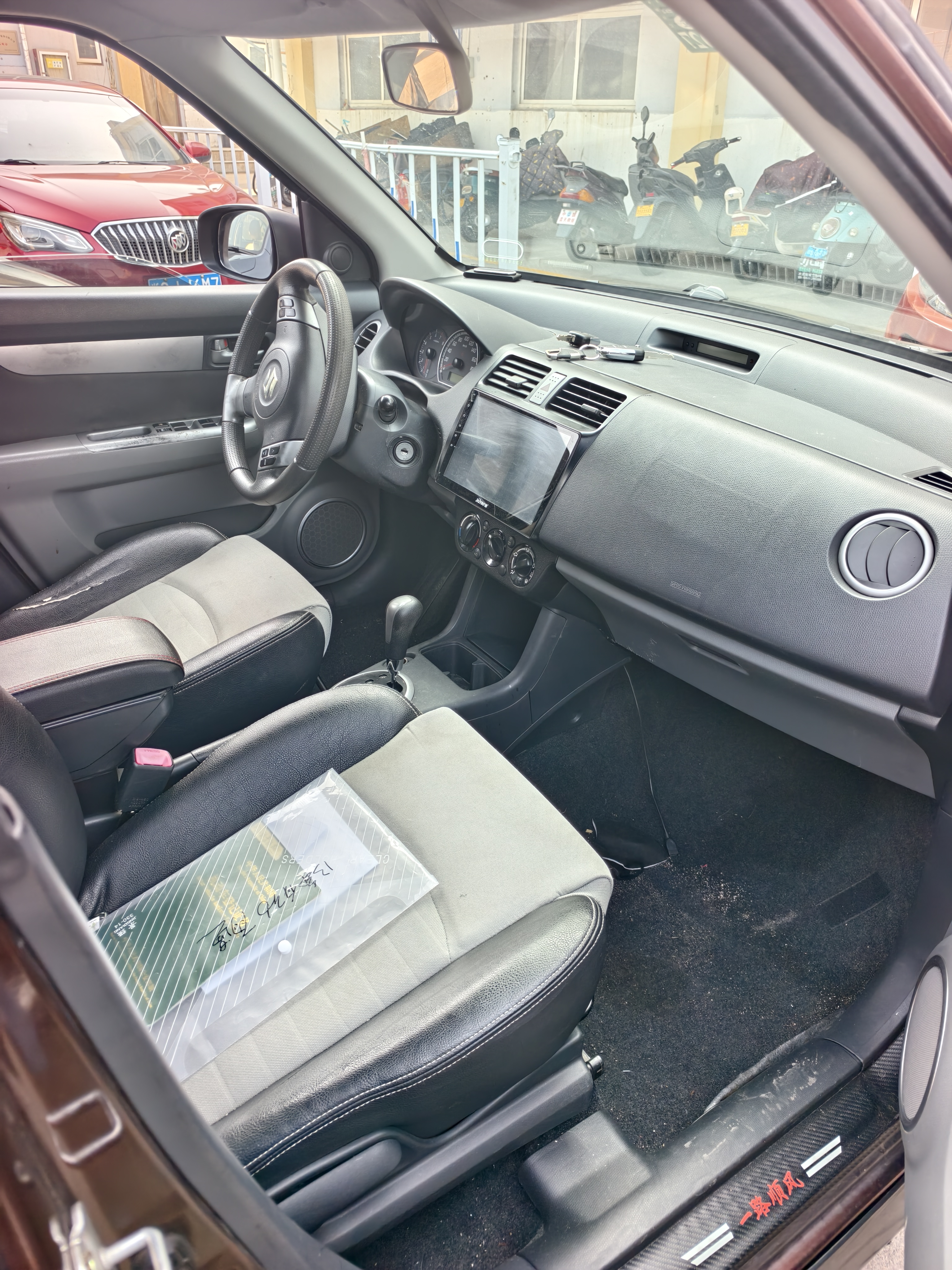 Suzuki Swift 2013 car image #5