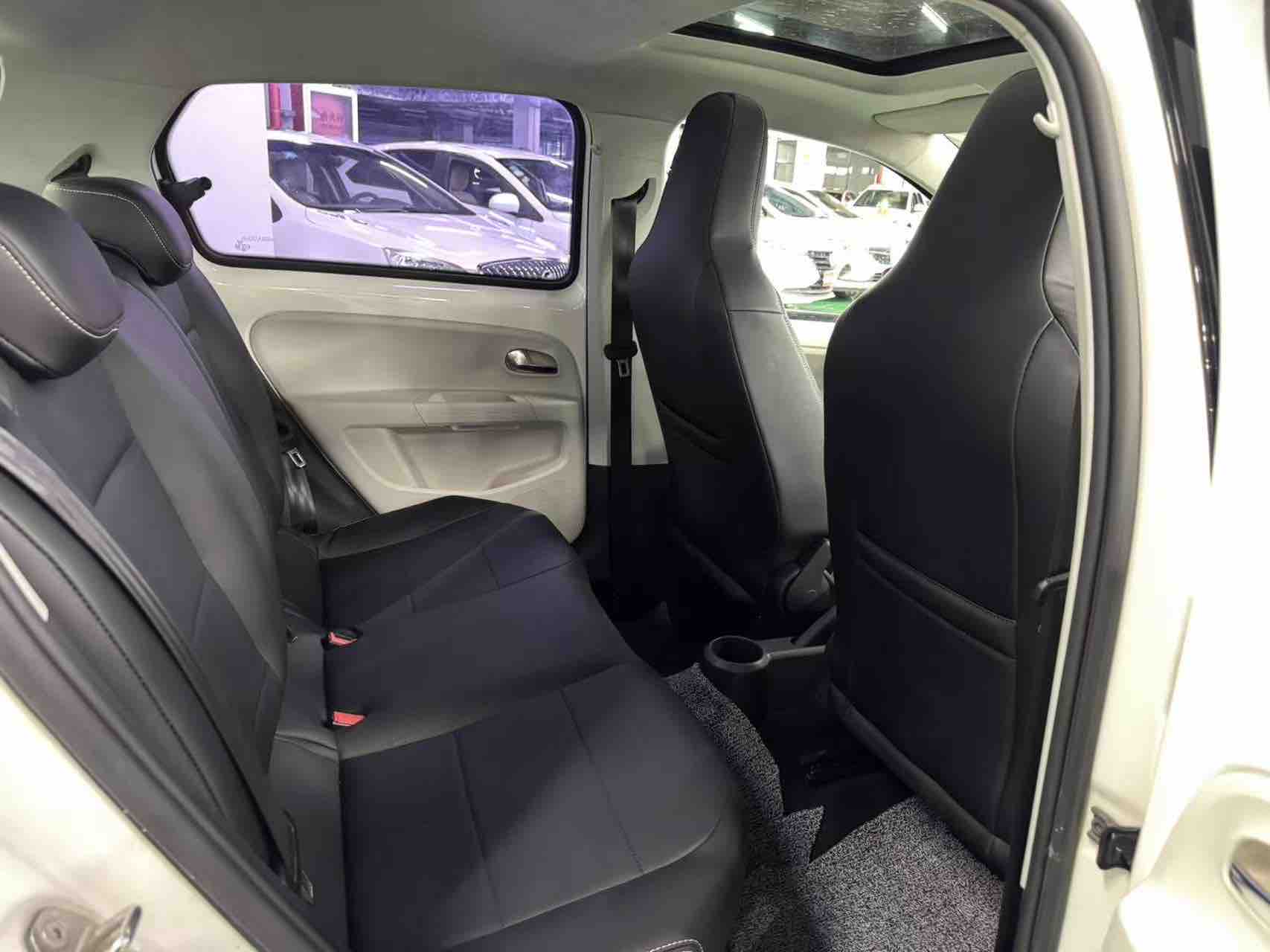 Volkswagen up! 2016 immagine di auto #5