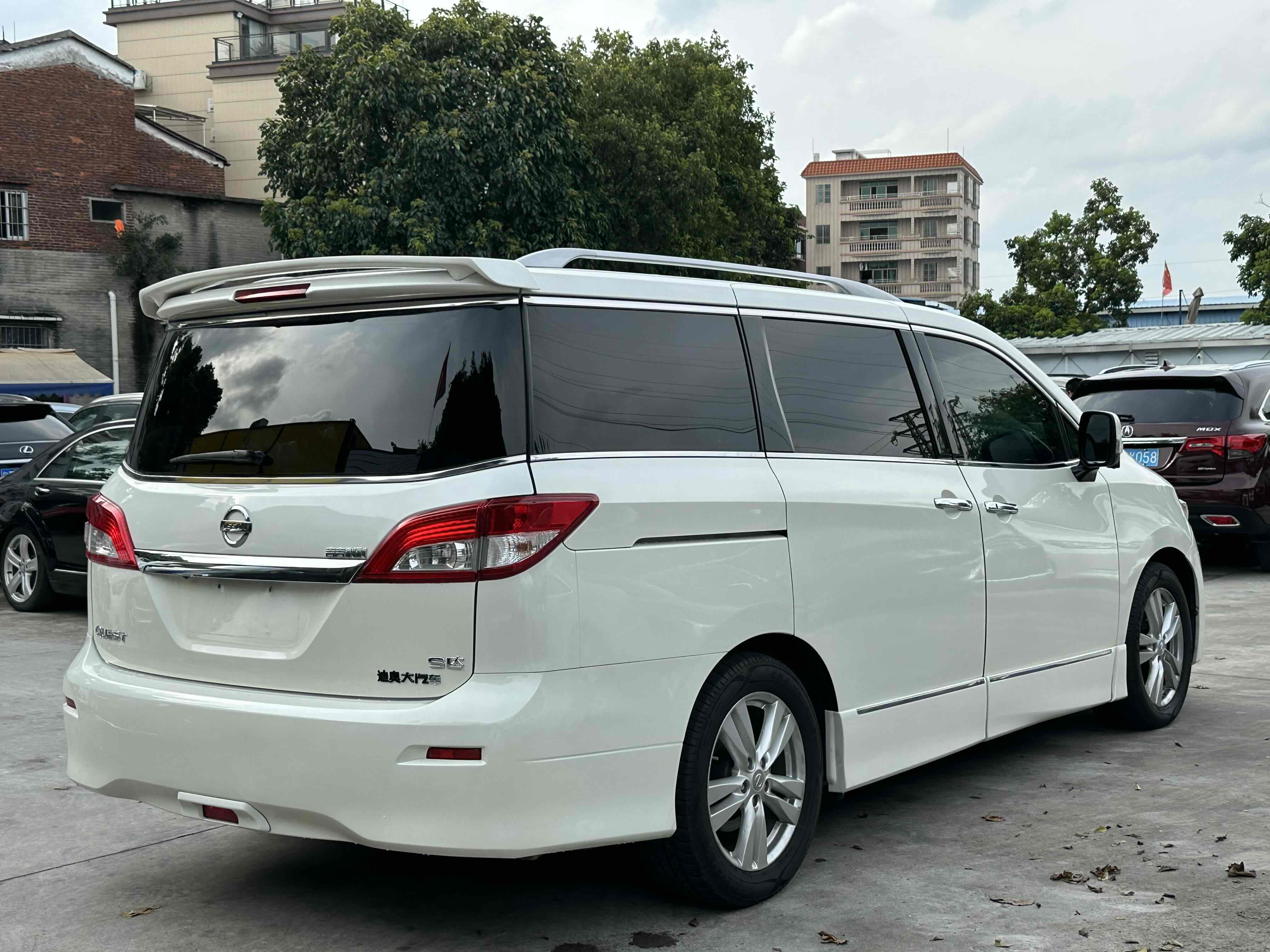 Nissan Quest 2016 imagem de carro #5