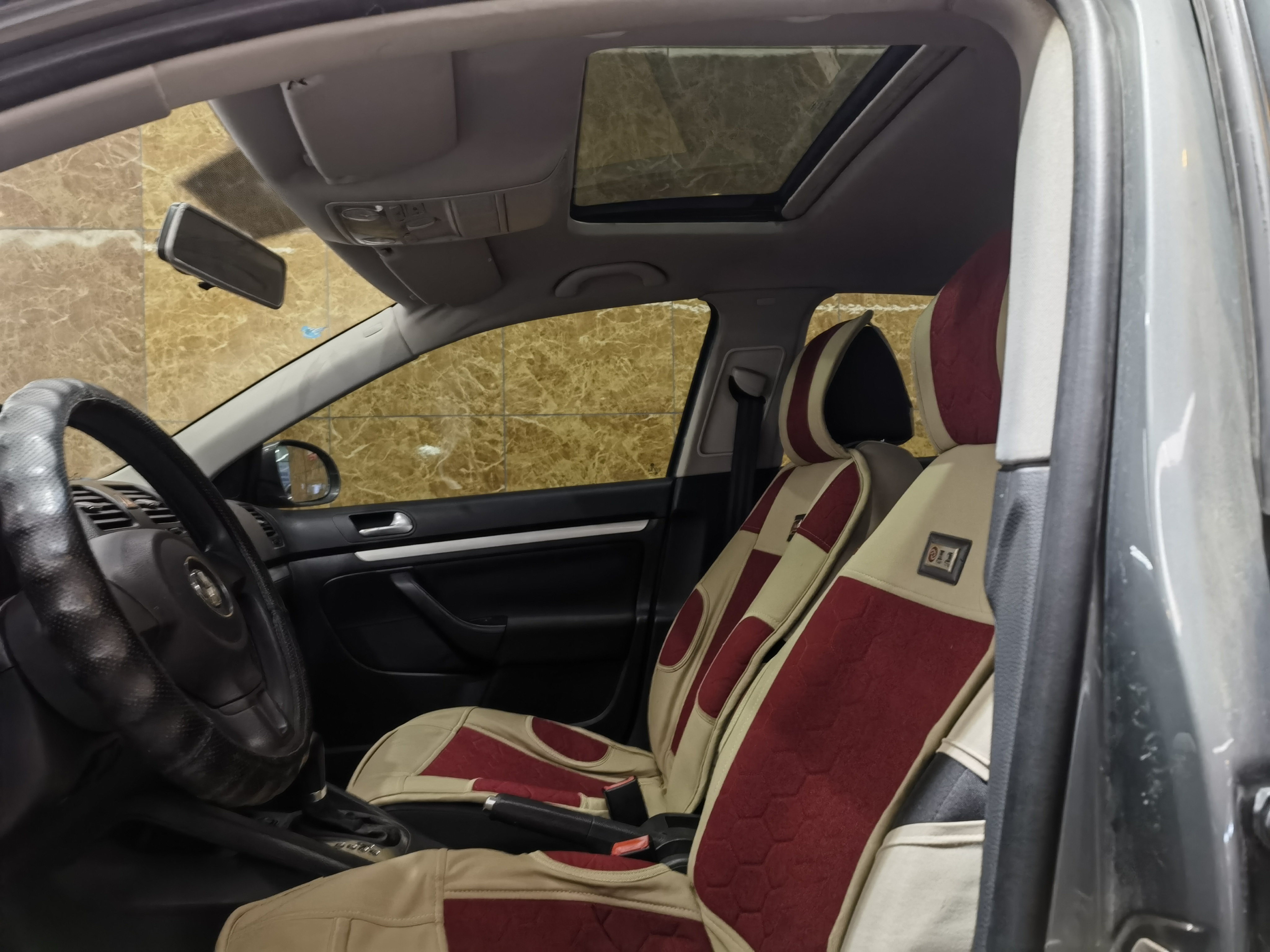 Volkswagen Sagitar 2011 immagine di auto #5