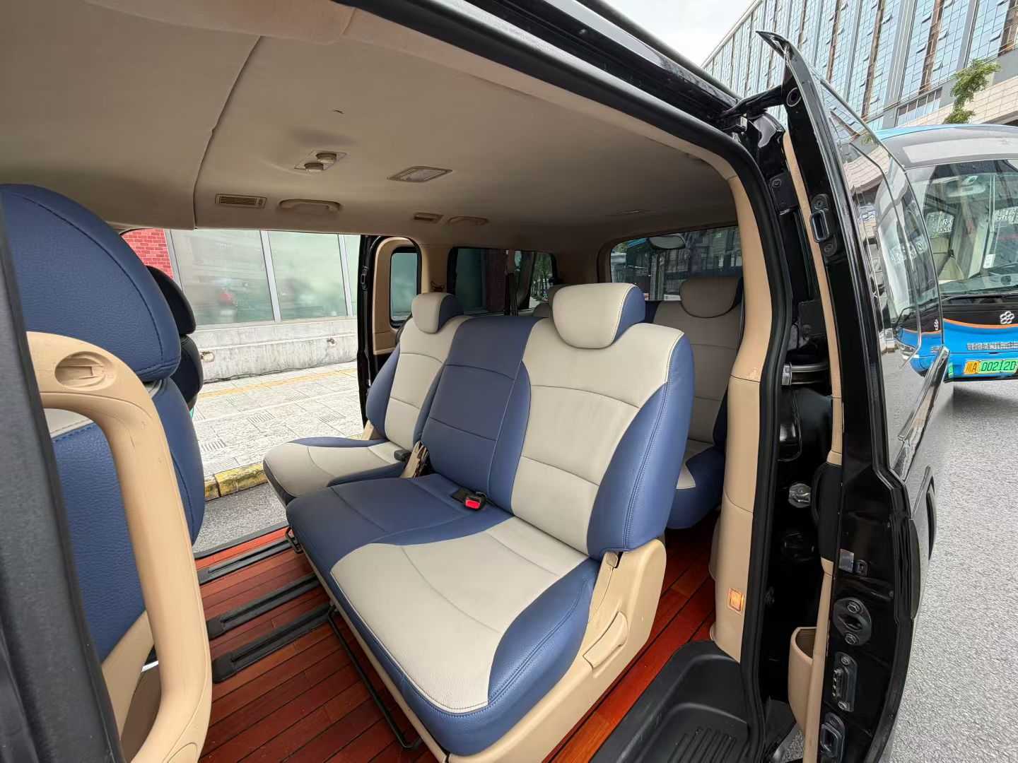 Hyundai H-1 2013 car image #5