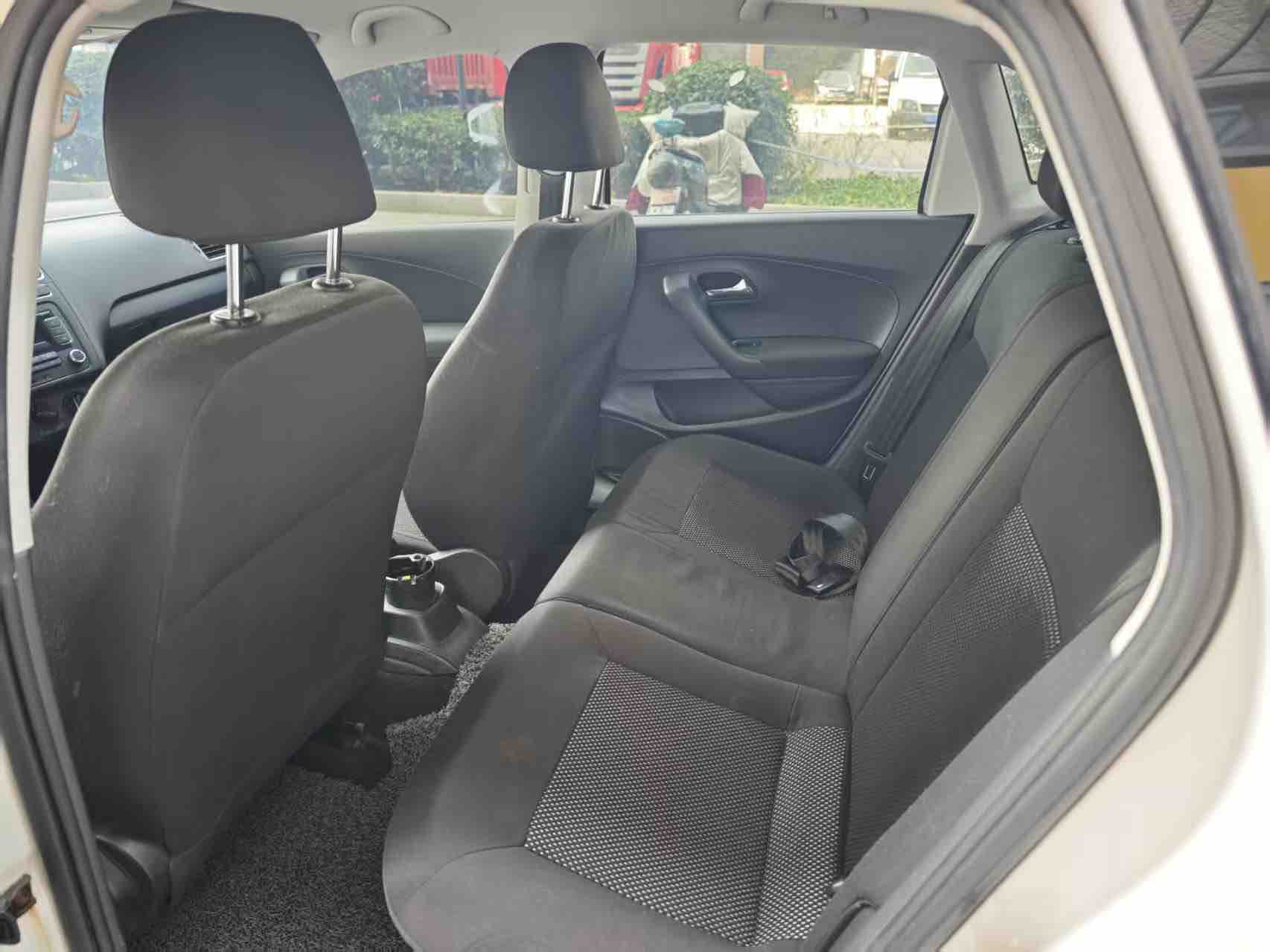 Polo 2012 car image #5