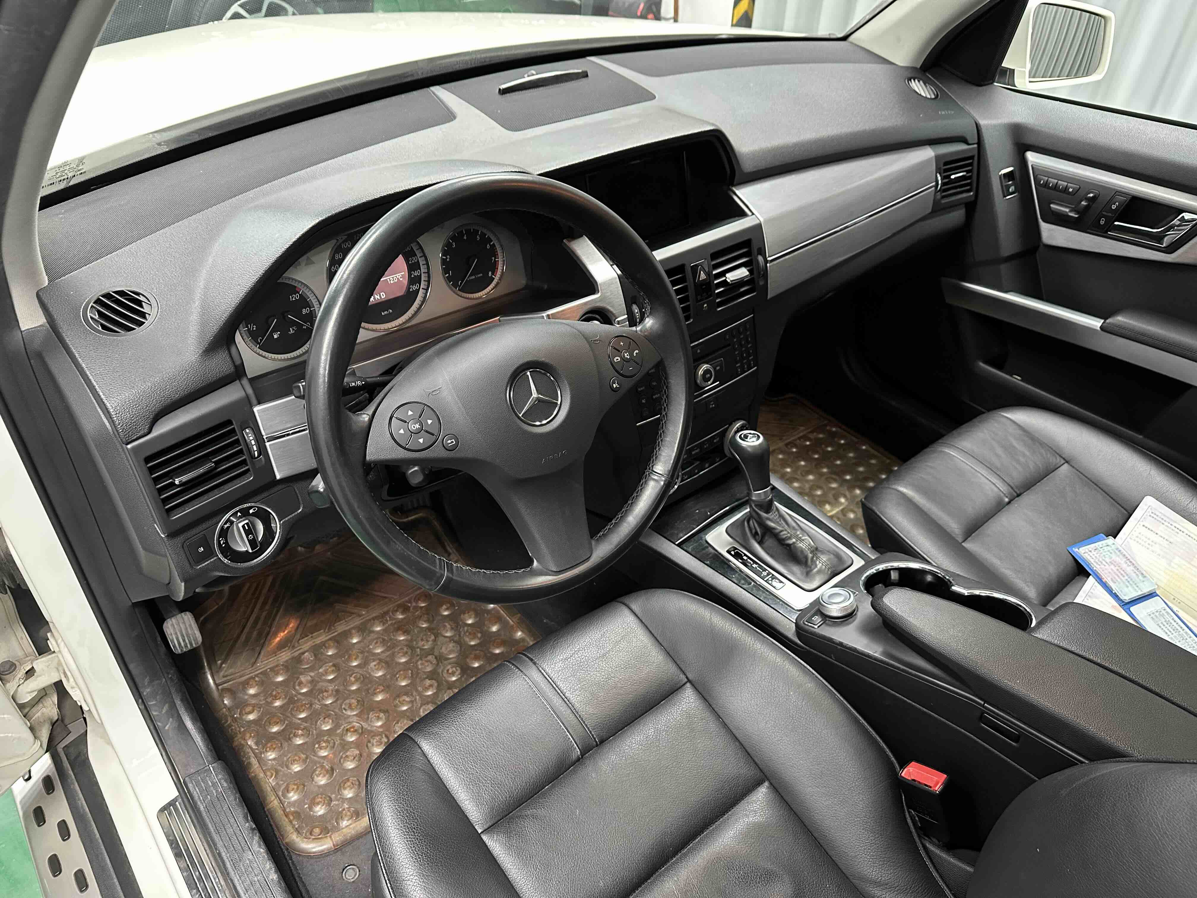 Mercedes-Benz GLK Class (Imported) 2010 car image #5