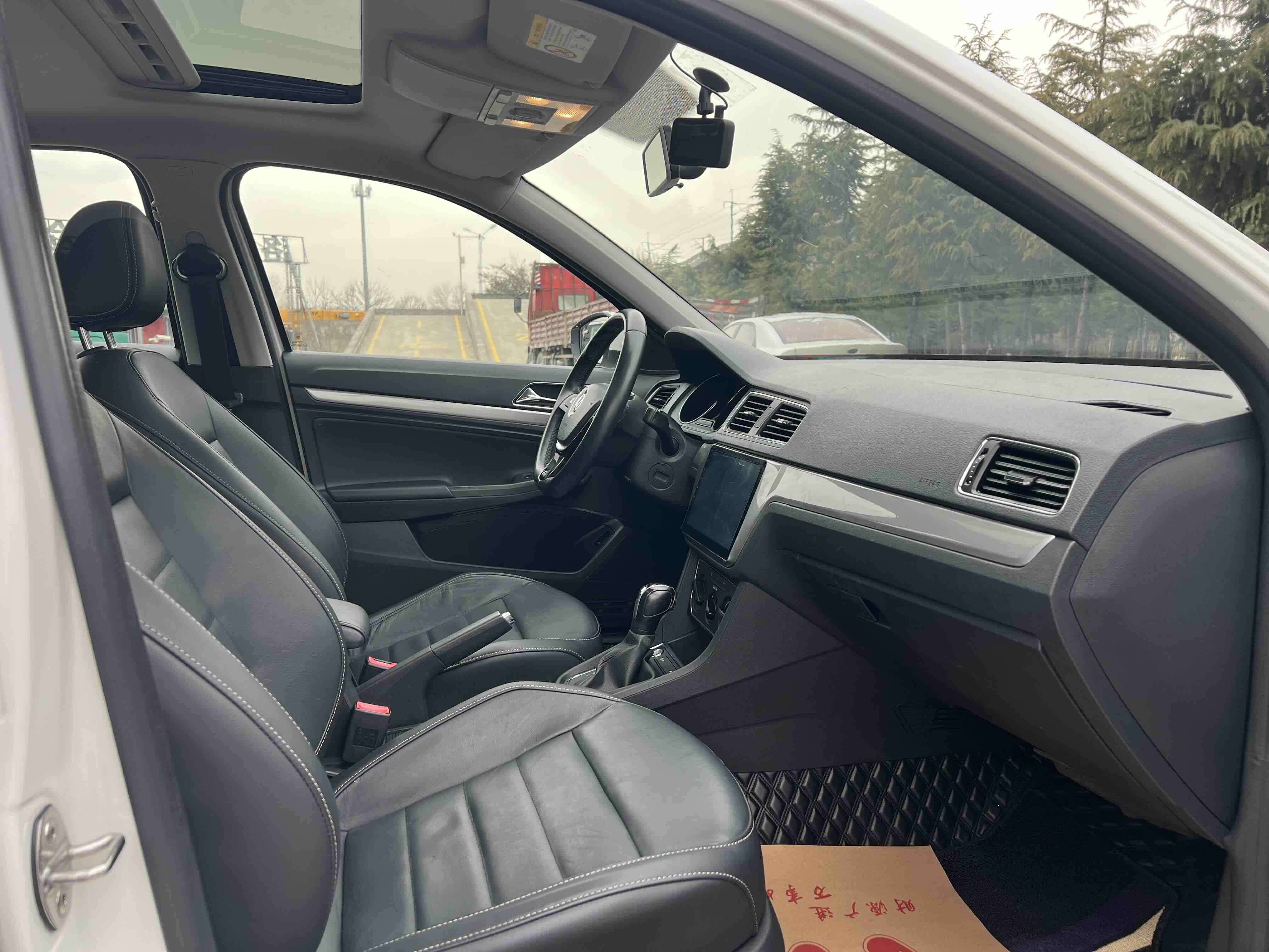 Volkswagen Lavida 2018 car image #5
