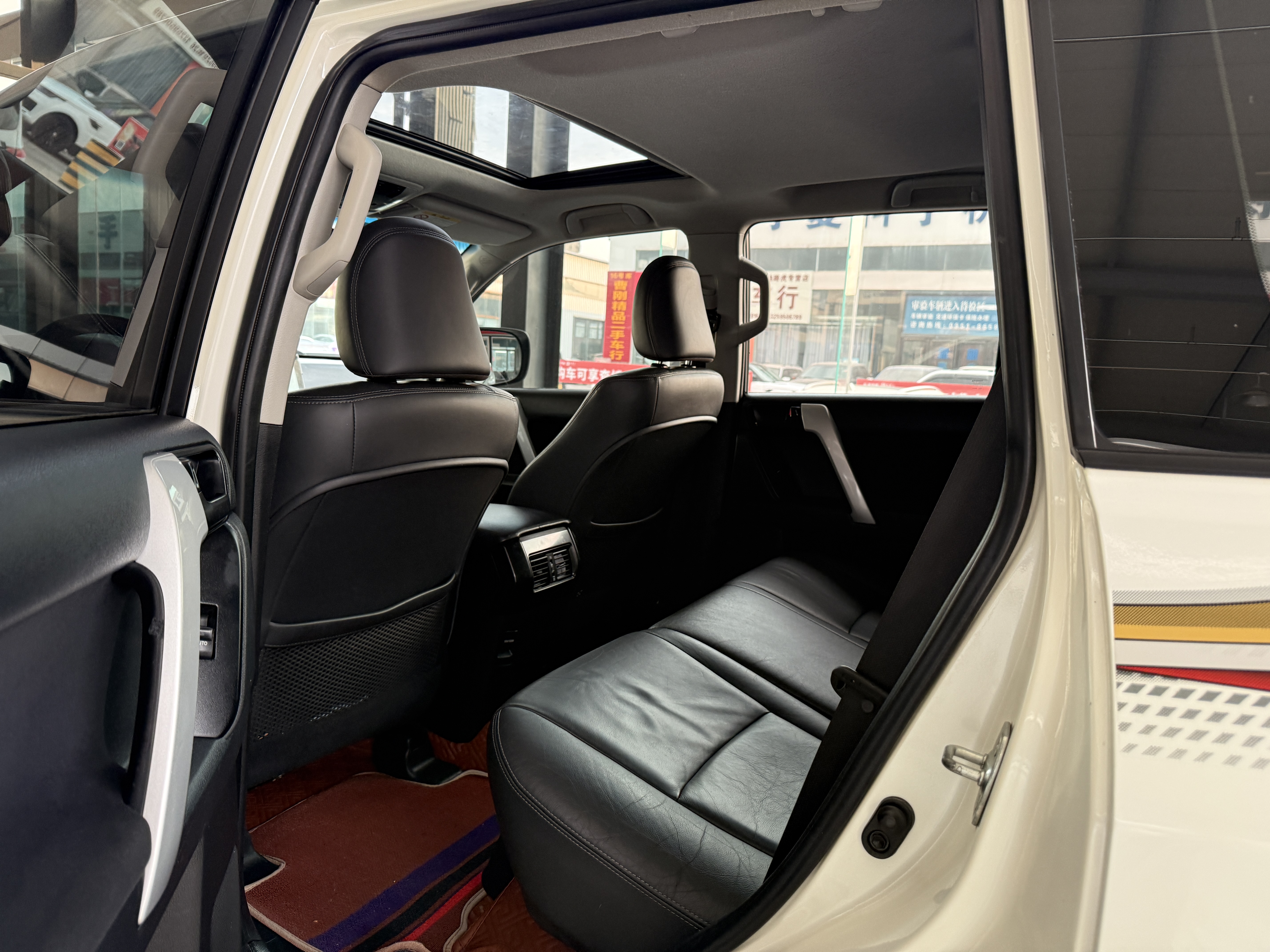 Toyota Land Cruiser Prado 2016 car image #5
