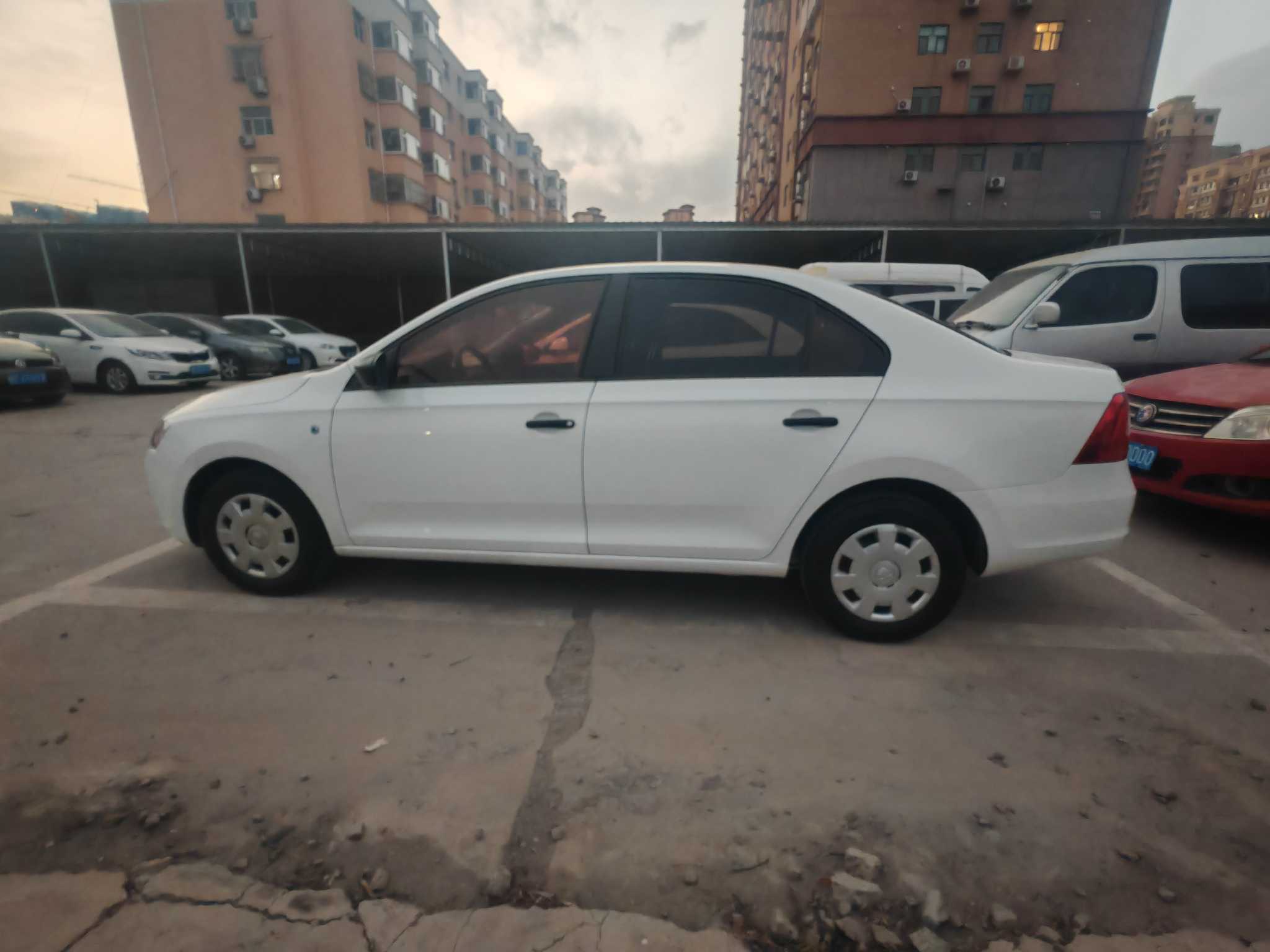 Skoda Rapid 2017 #5 Skoda Rapid 2017 car image #5