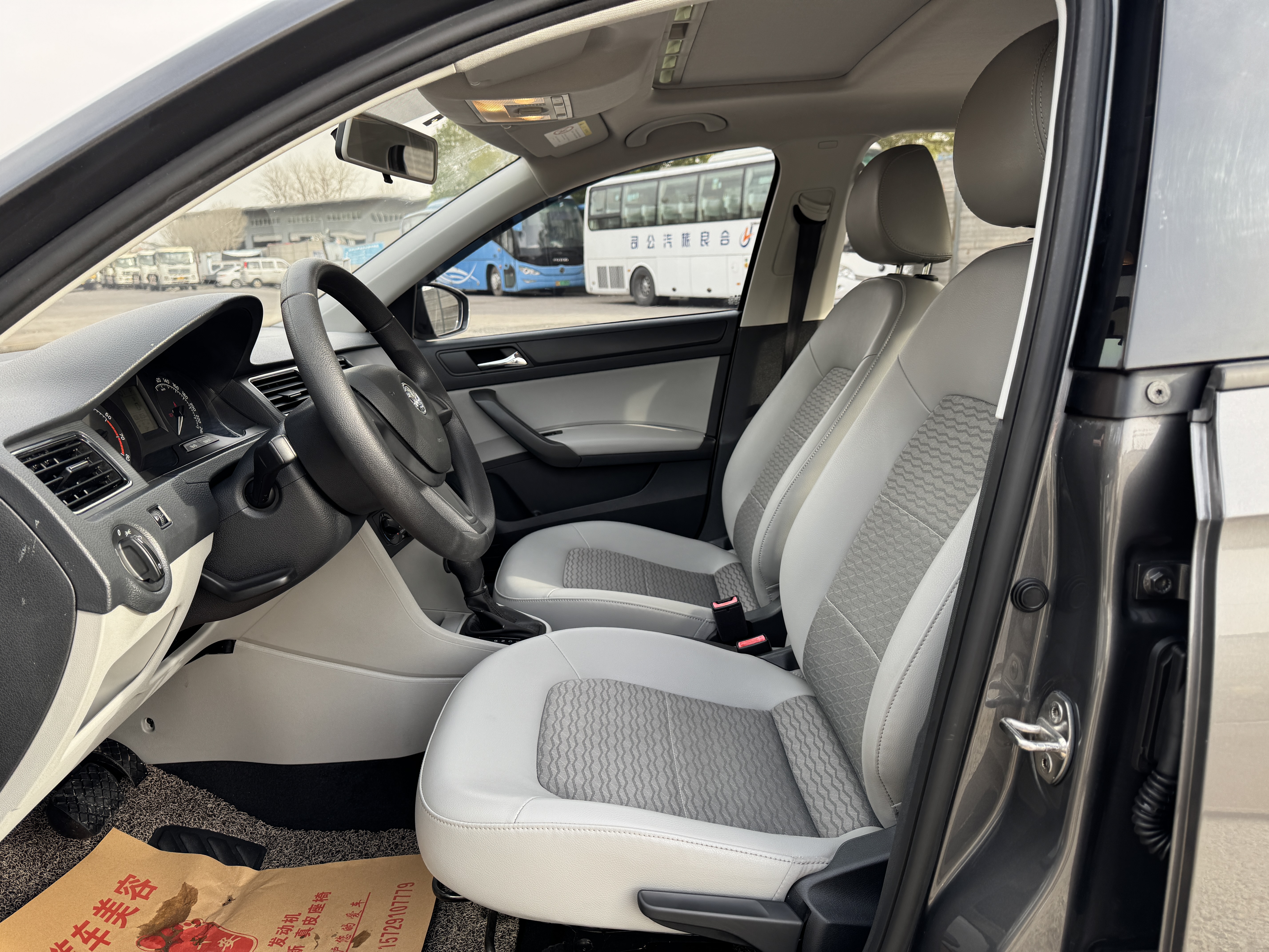 Skoda Rapid 2016 #5 Skoda Rapid 2016 car image #5