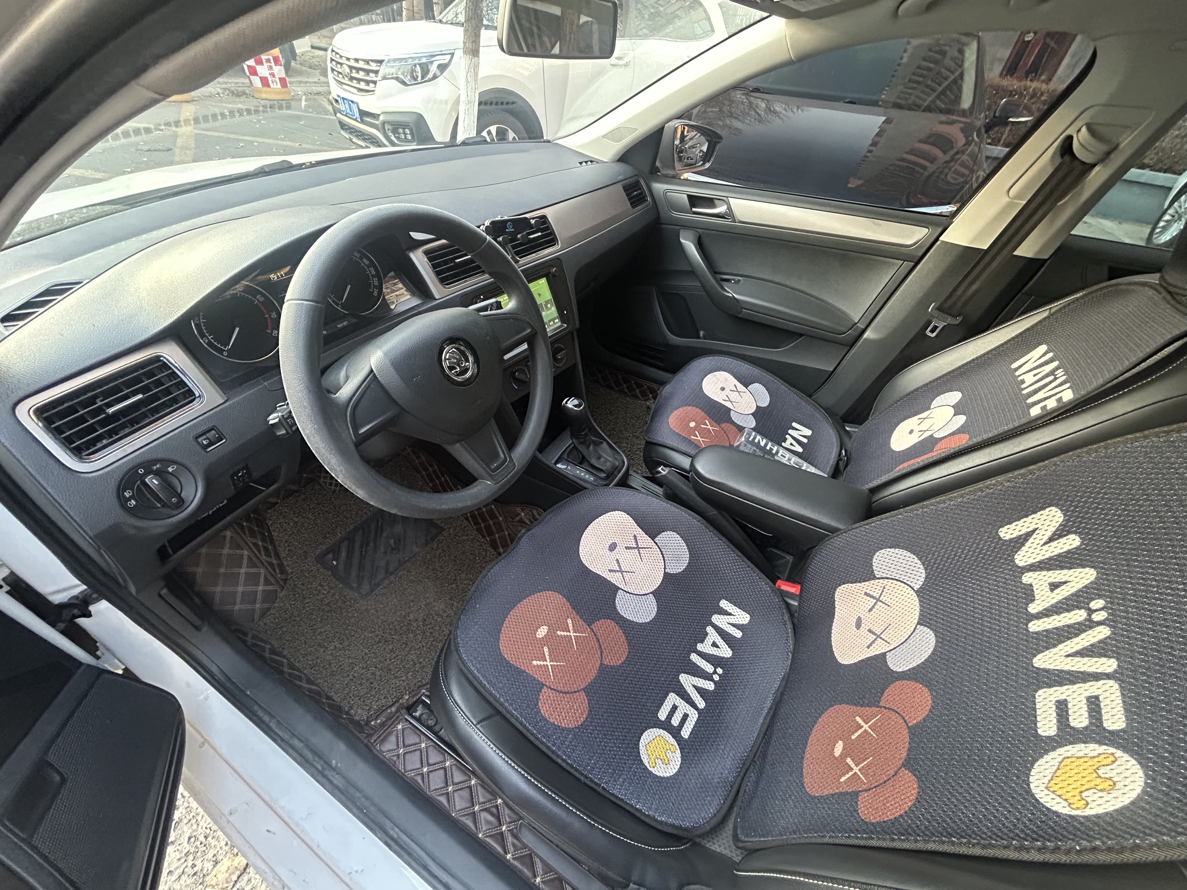 Skoda Rapid Spaceback 2016 immagine di auto #5