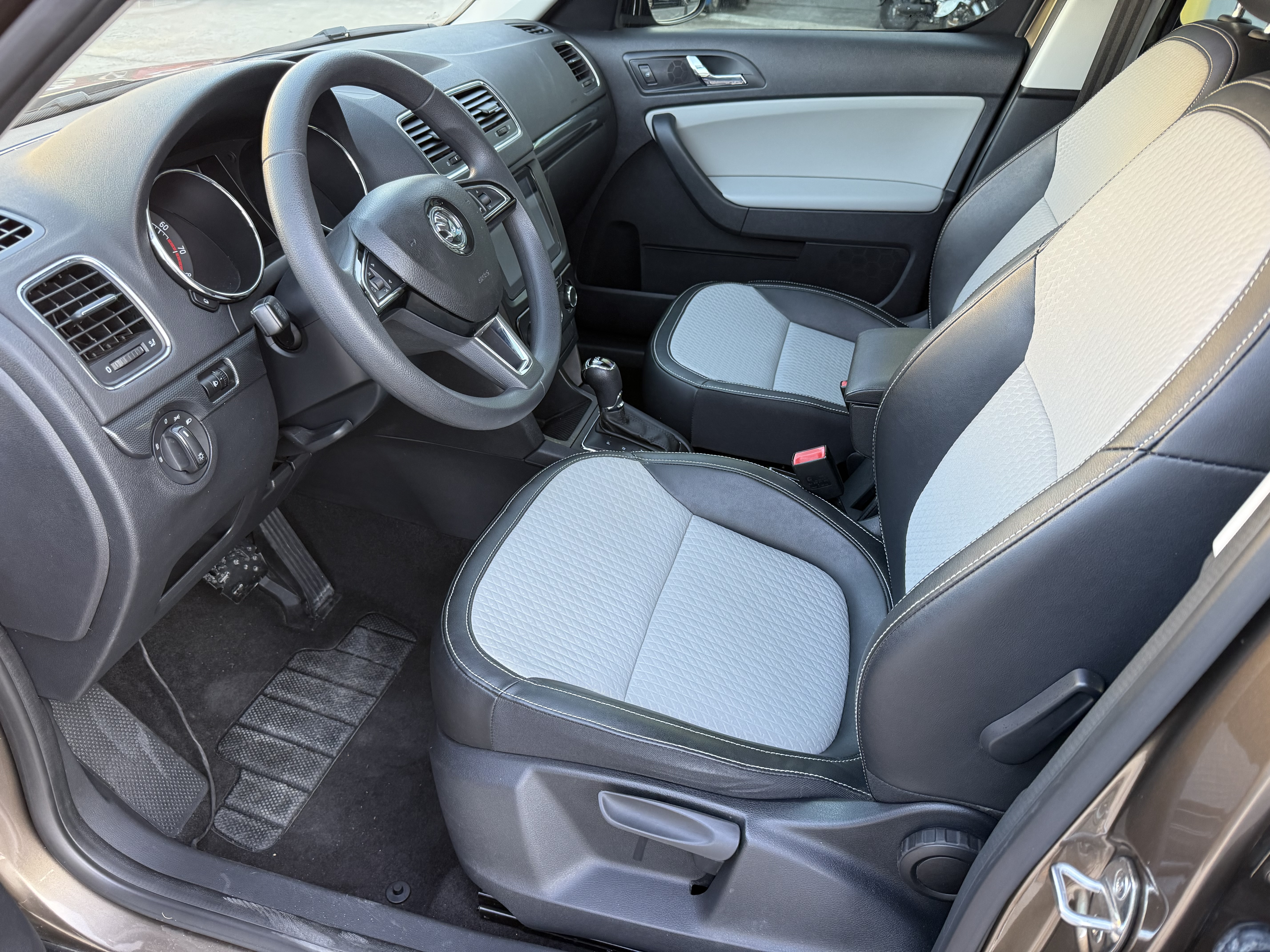 Skoda Yeti 2016 imagen de coche #5