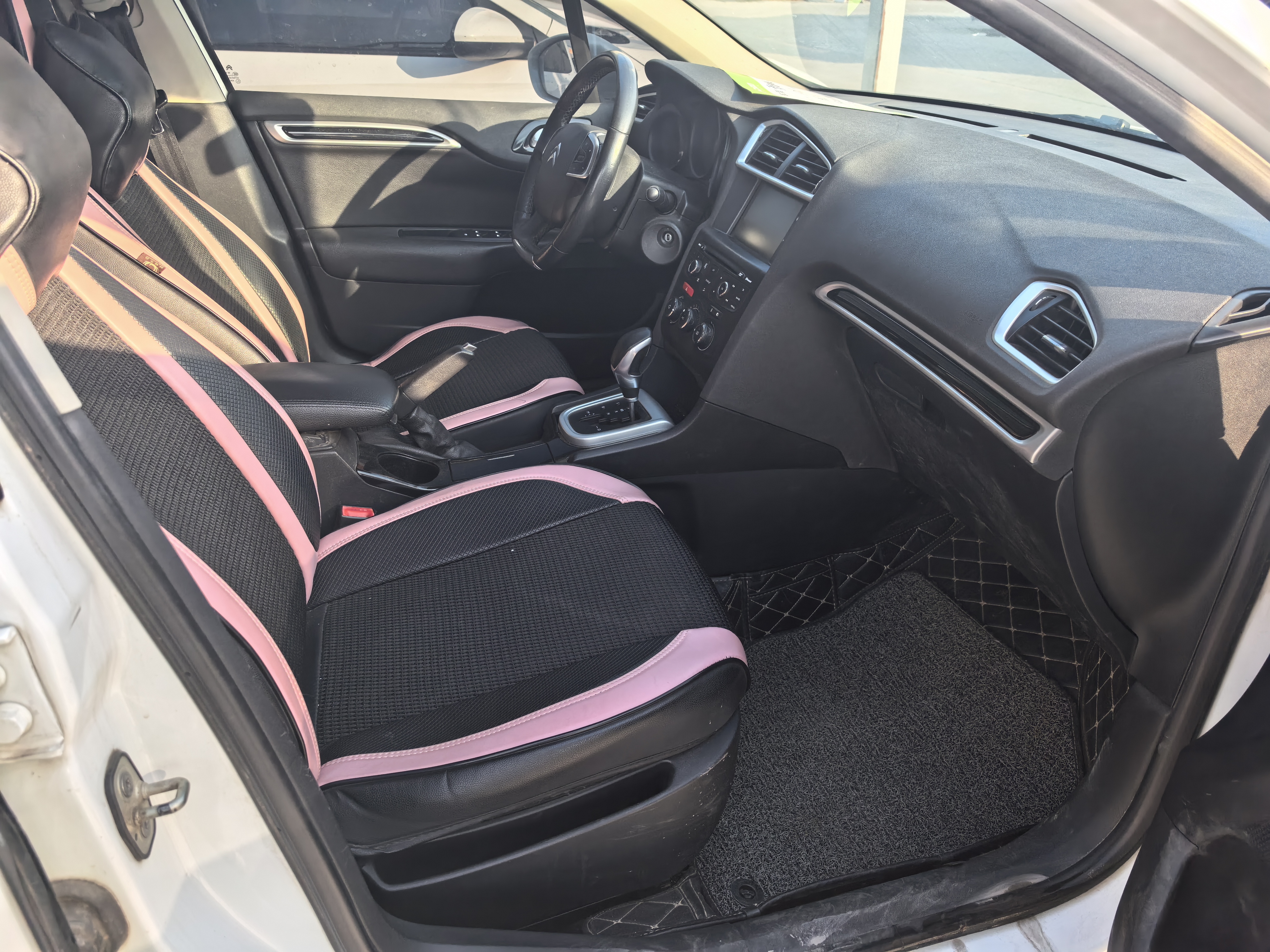 Citroen C4L 2015 car image #5