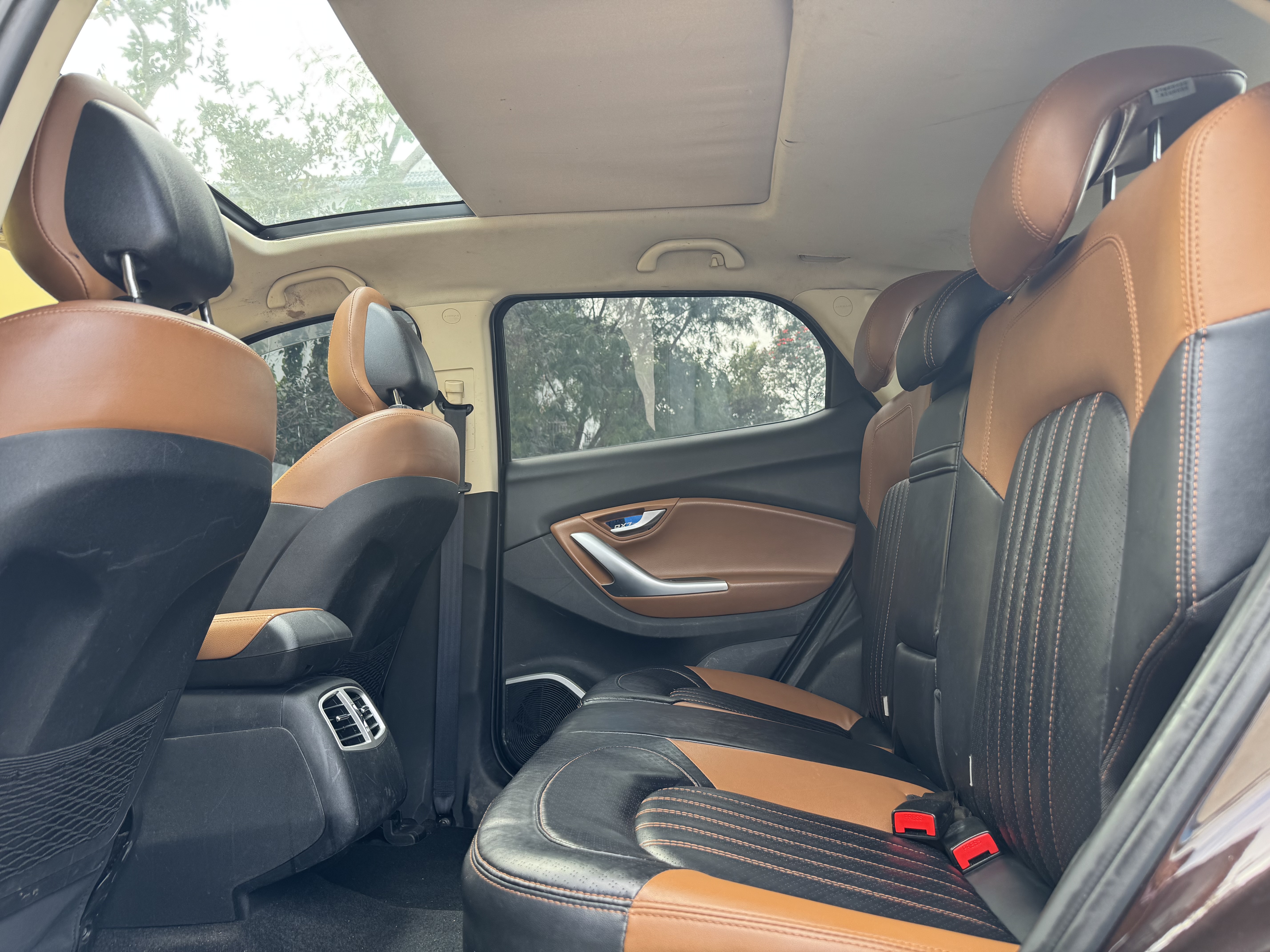 Soueast DX7 2016 car image #5